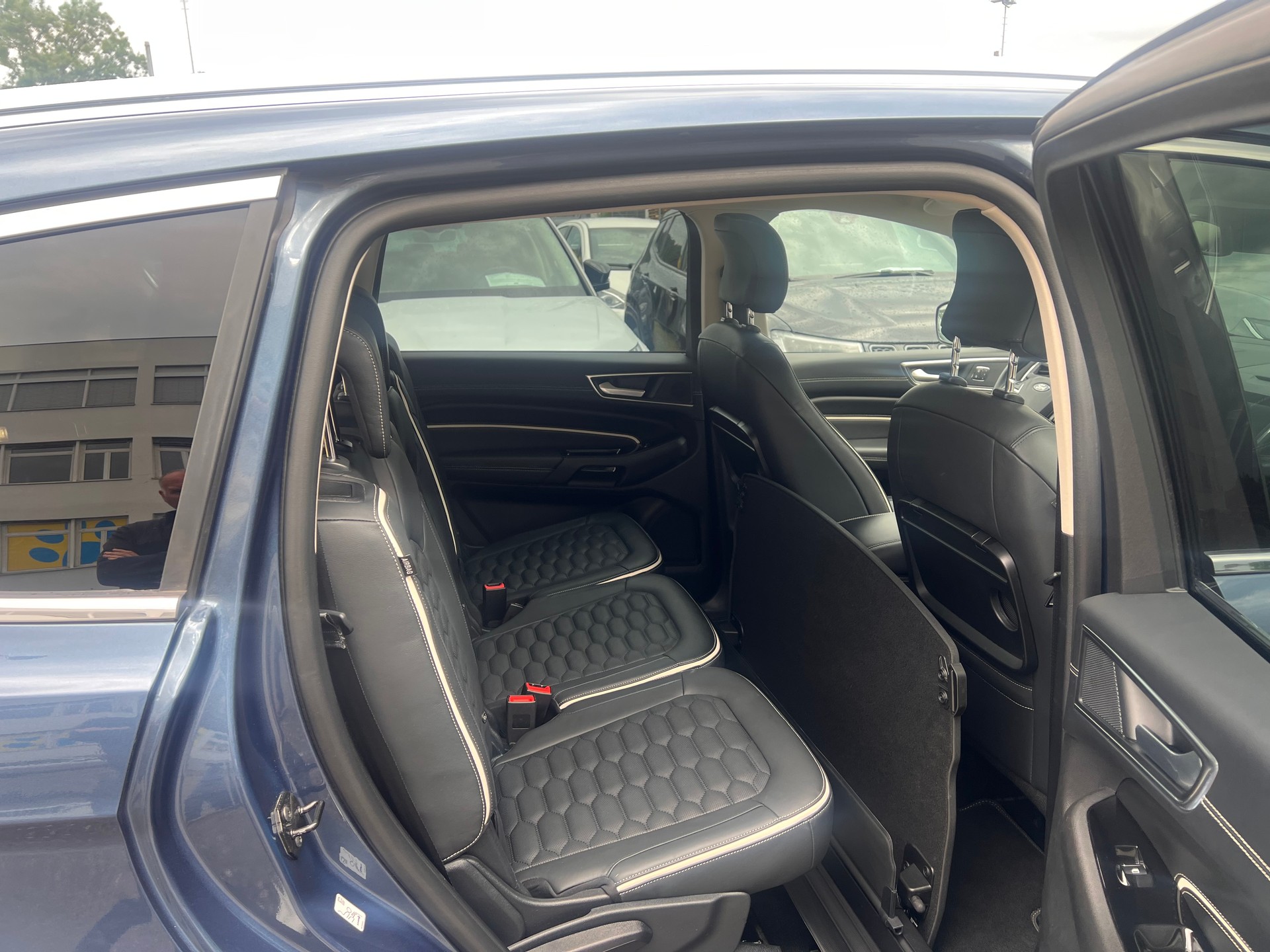 FORD S-Max 2.0 TDCi Vignale AWD Automatic-image-13