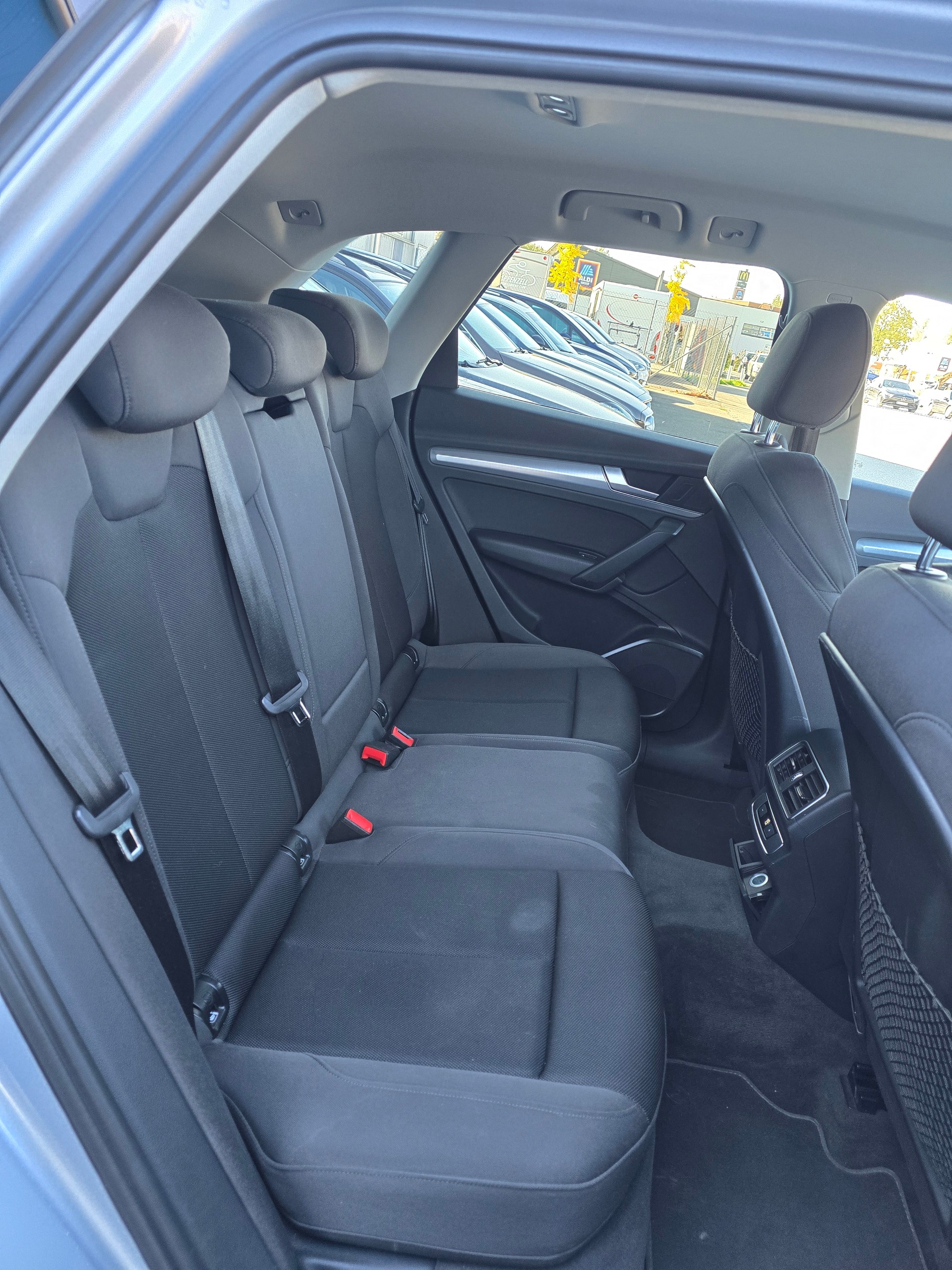 AUDI Q5 2.0 TFSI quattro S-tronic-image-23