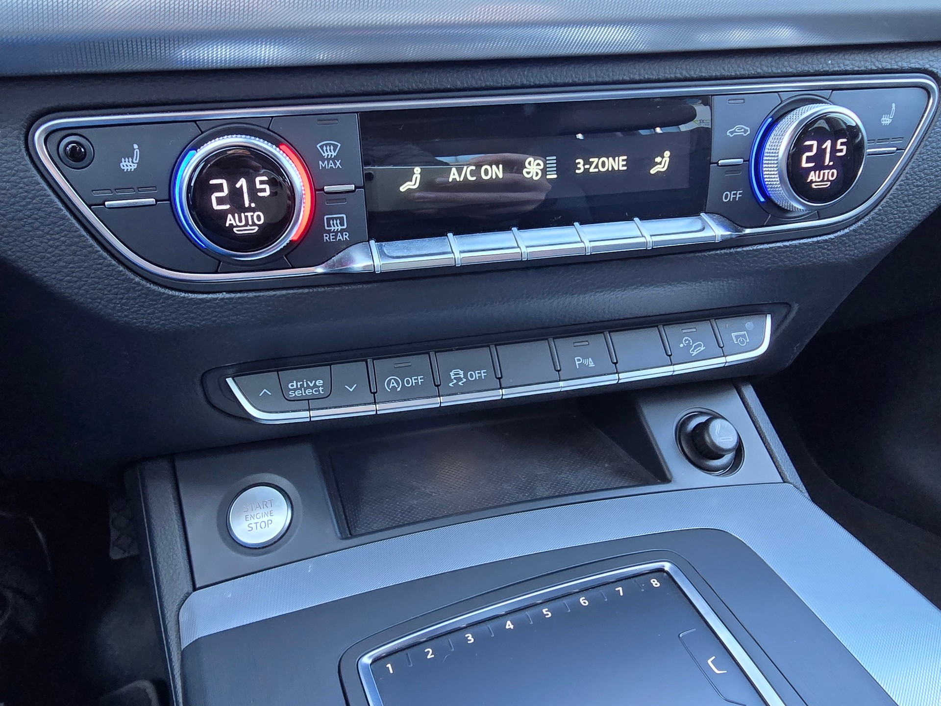 AUDI Q5 2.0 TFSI quattro S-tronic-image-11