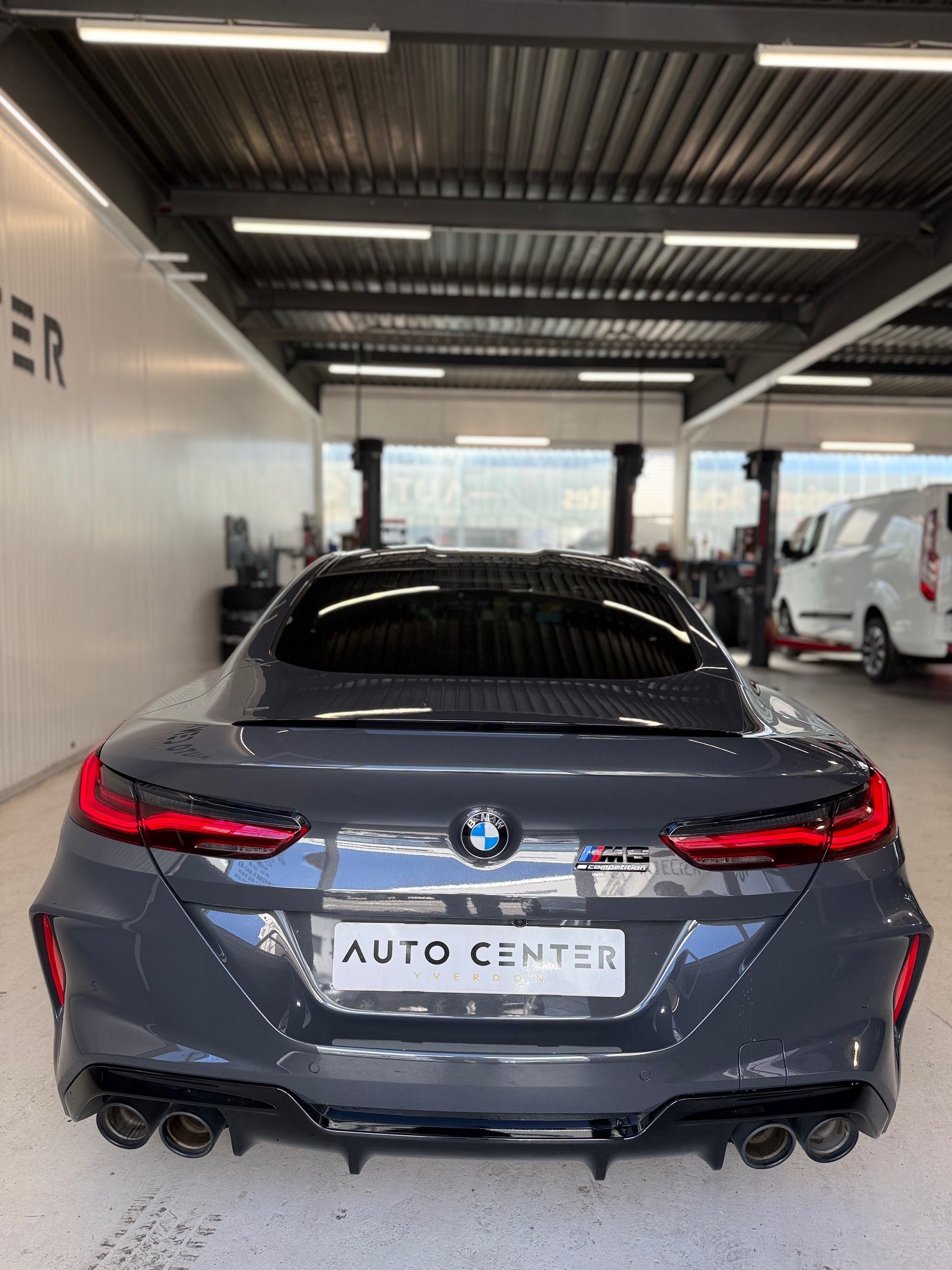 BMW M8 xDrive Steptronic M Competition-showroom-element-3
