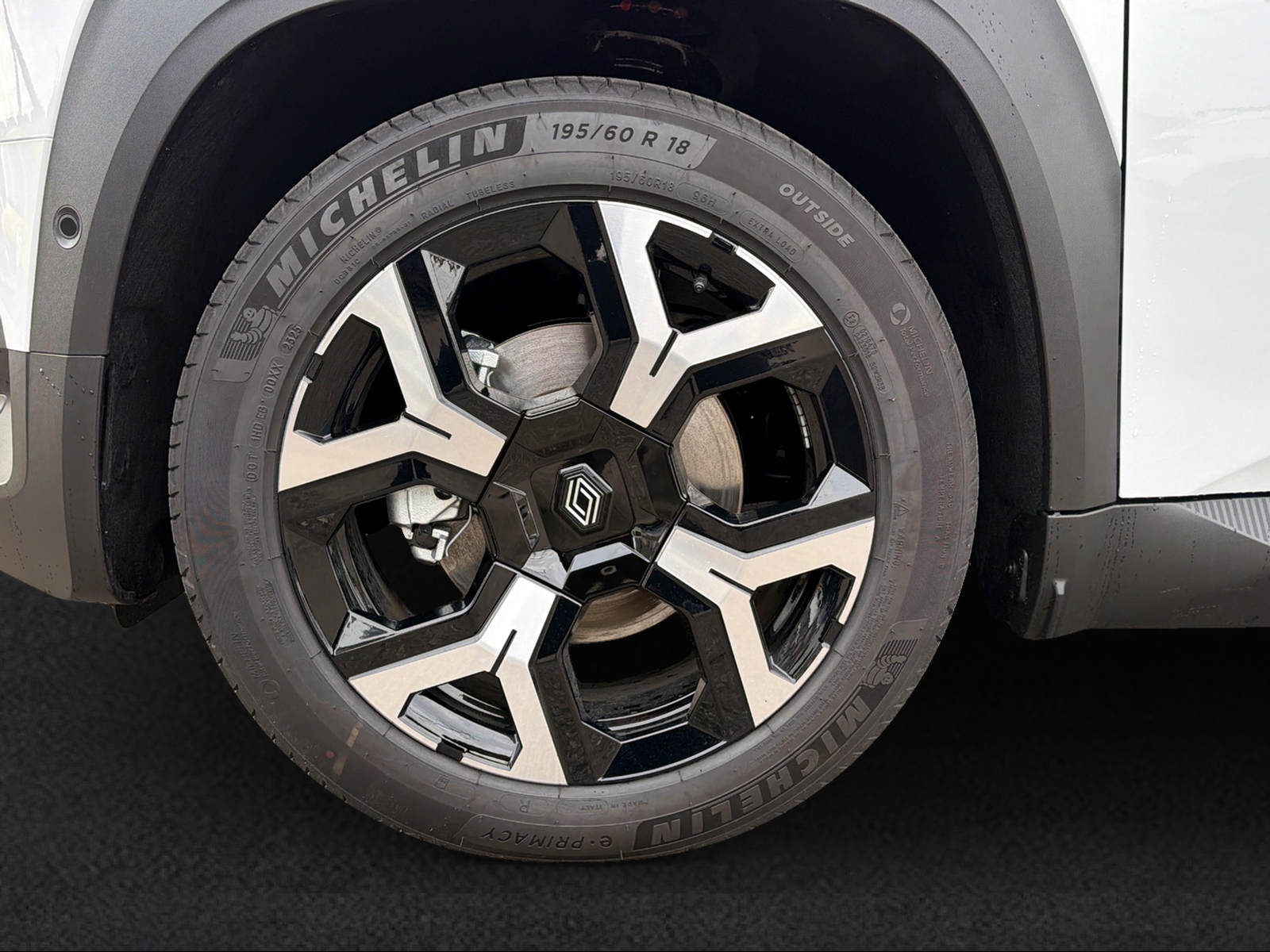 RENAULT R4 E-TECH ELECTRIC techno 150PS Comfort Range-image-7