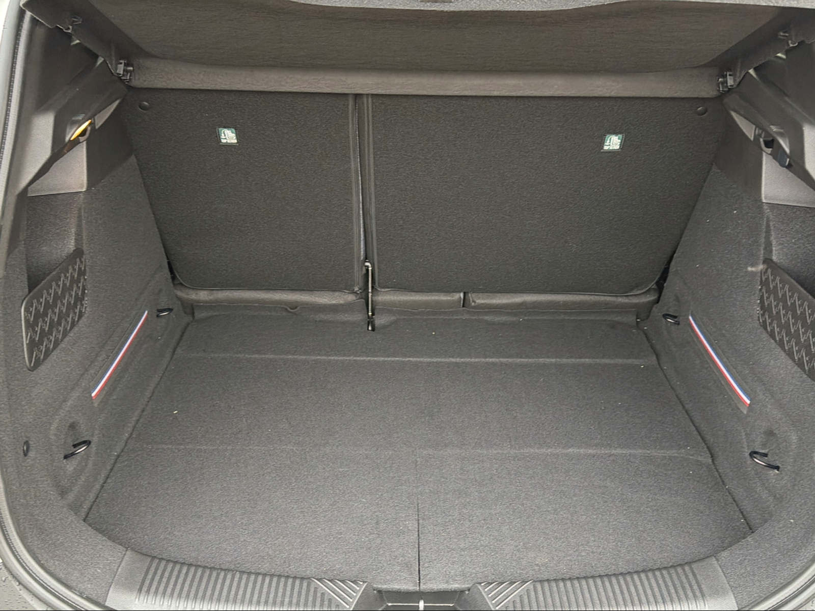 RENAULT R4 E-TECH ELECTRIC techno 150PS Comfort Range-image-12