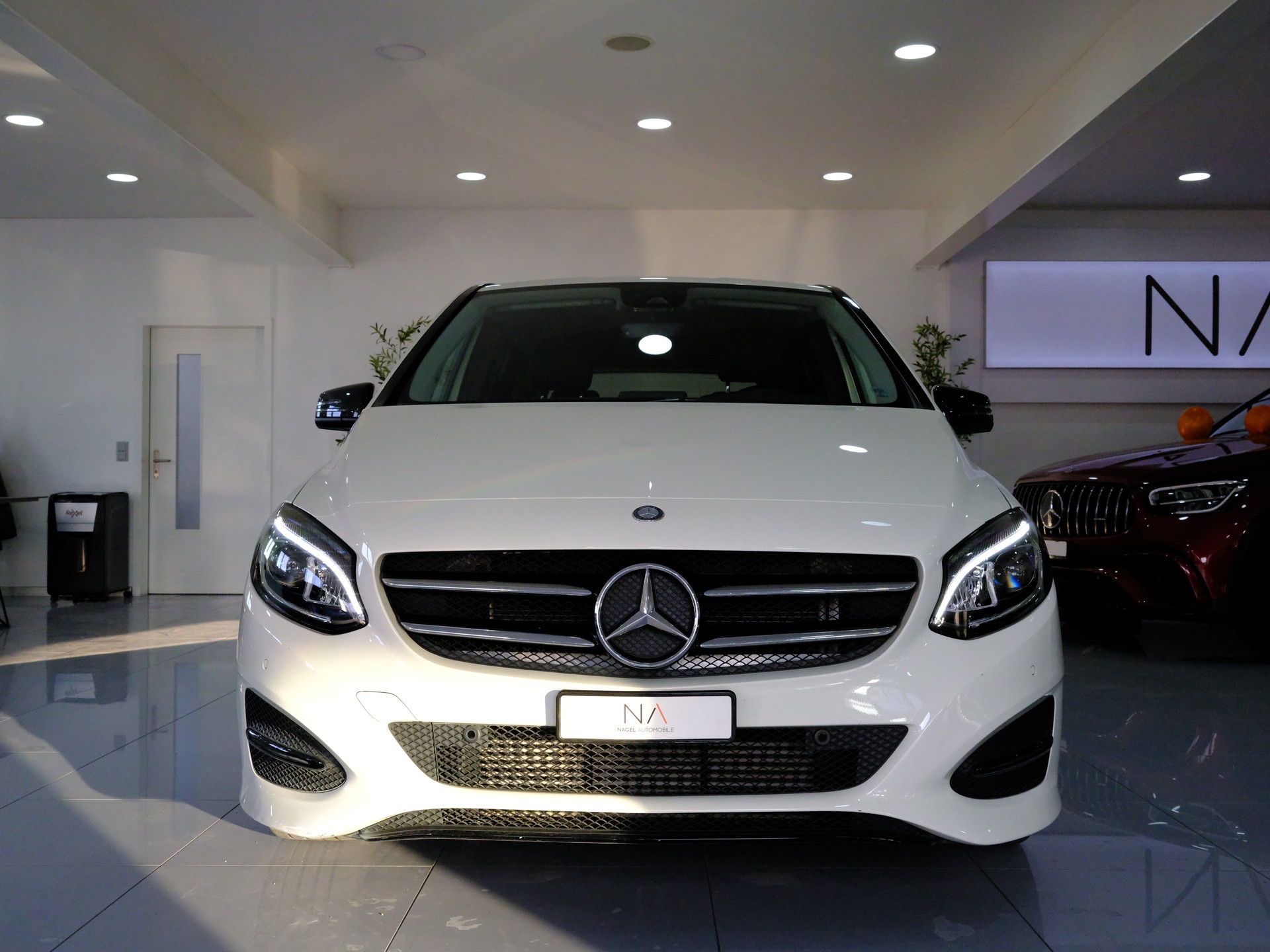 MERCEDES-BENZ B 220 CDI 4Matic 7G-DCT-showroom-element-2