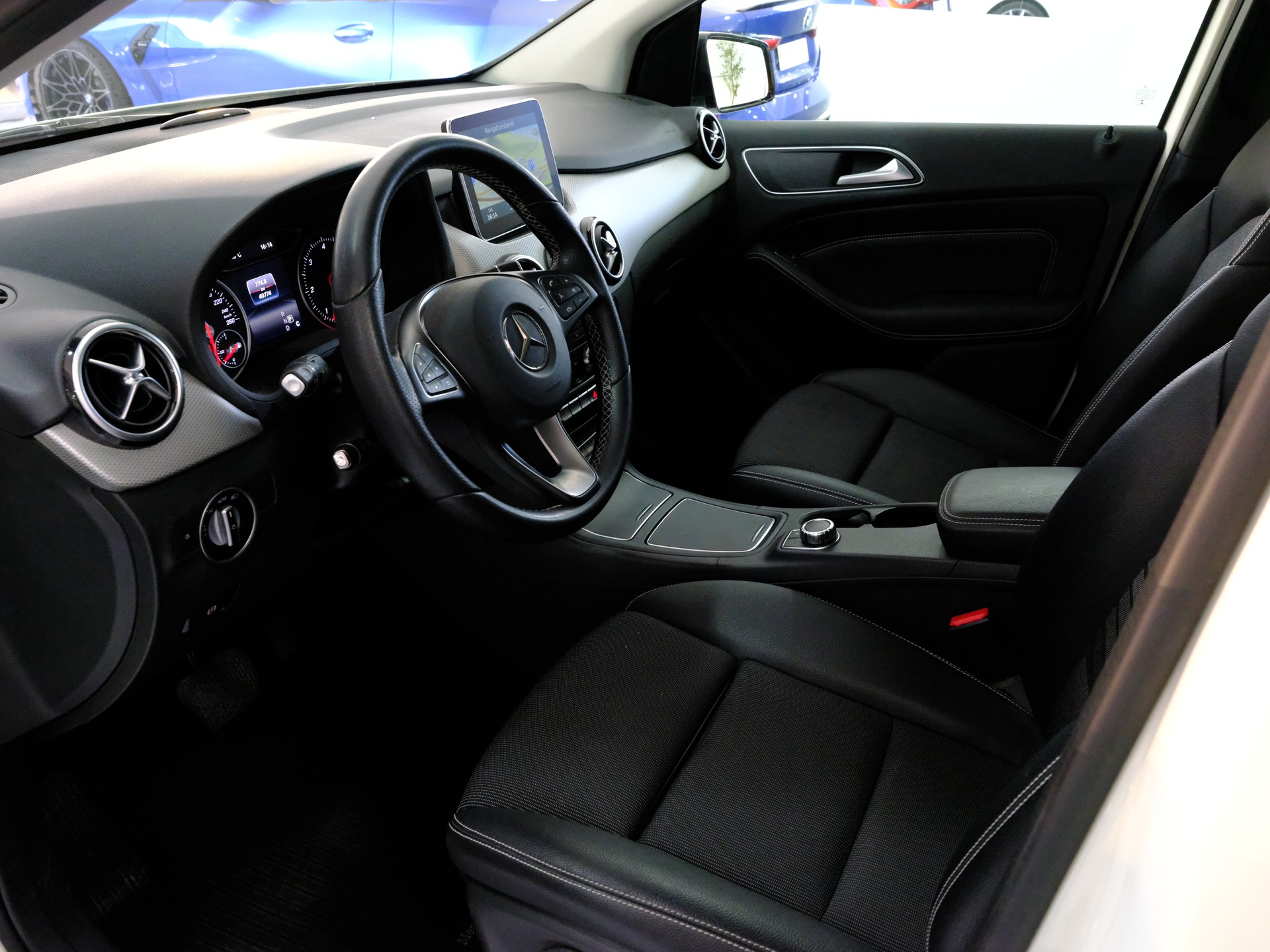MERCEDES-BENZ B 220 CDI 4Matic 7G-DCT-image-10