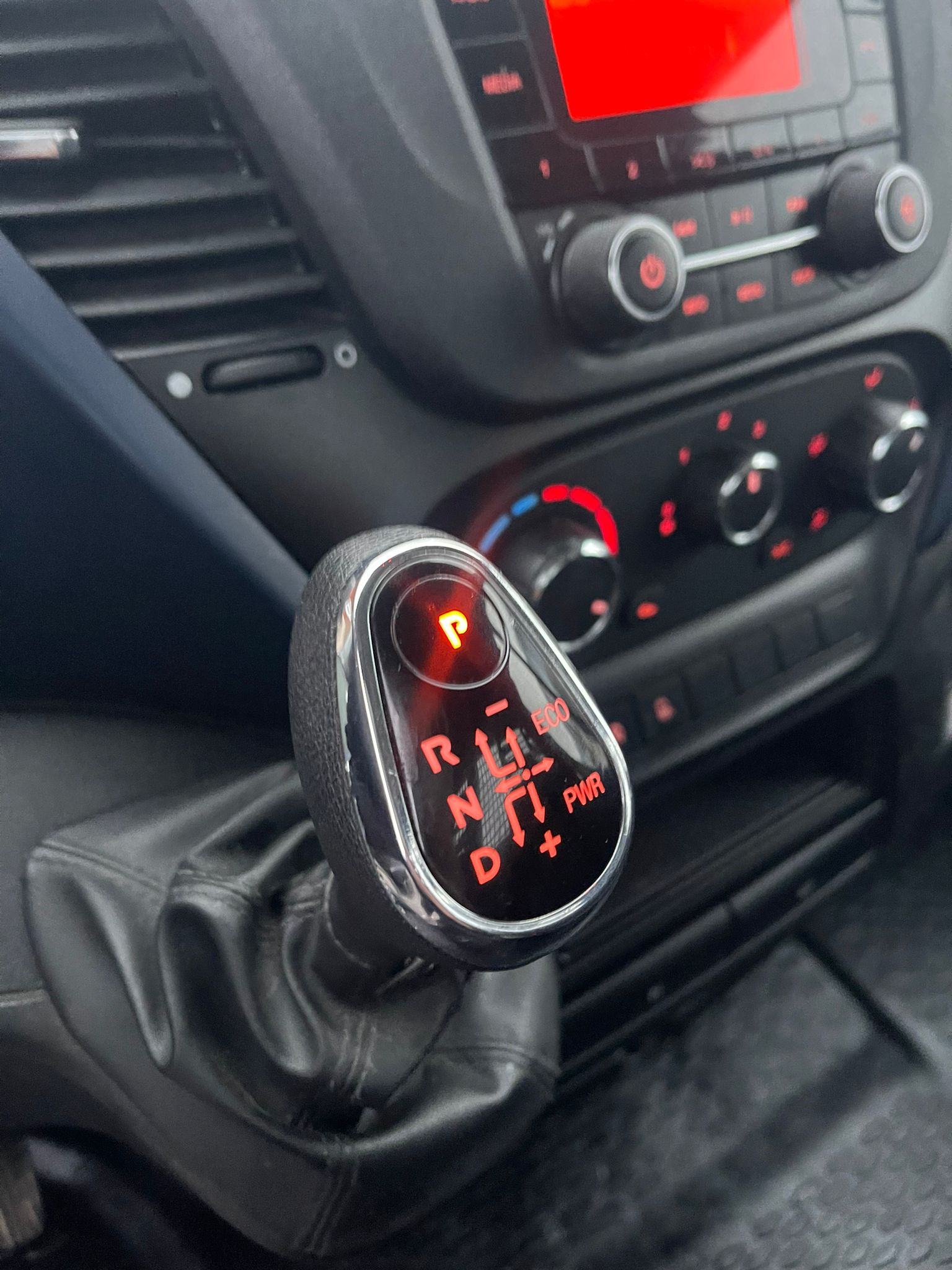 IVECO 35S14-image-9