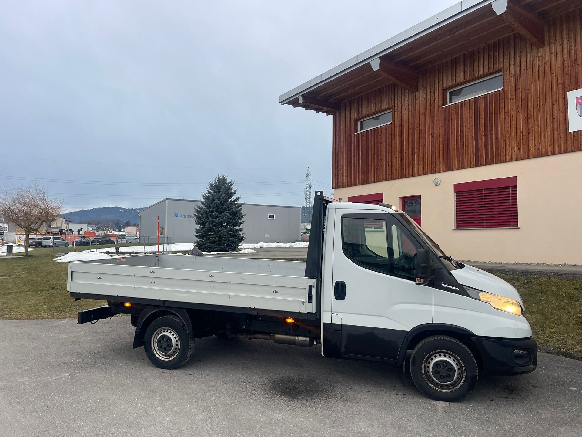 IVECO 35S14-image-2