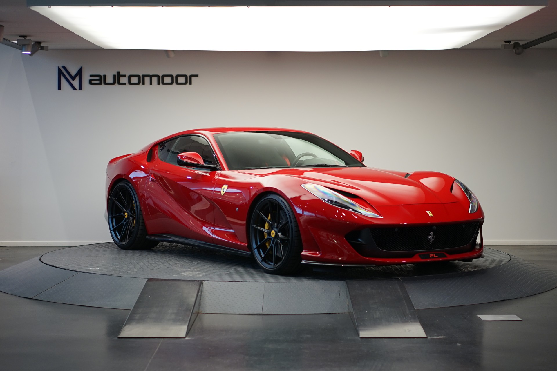 FERRARI 812 Superfast *NOVITEC* *Garantie* *CH-Fahrzeug*-showroom-element-2
