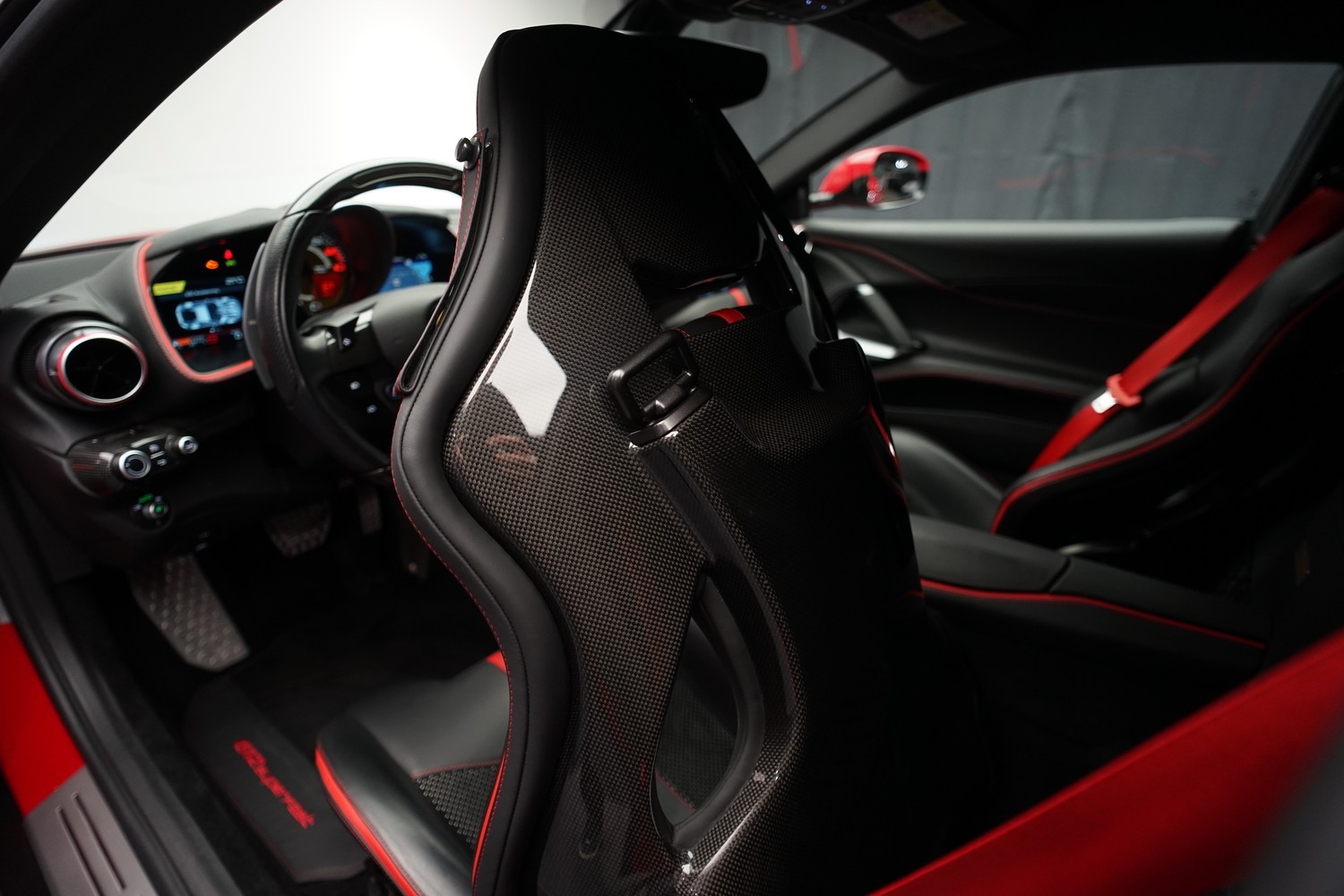FERRARI 812 Superfast *NOVITEC* *Garantie* *CH-Fahrzeug*-image-18