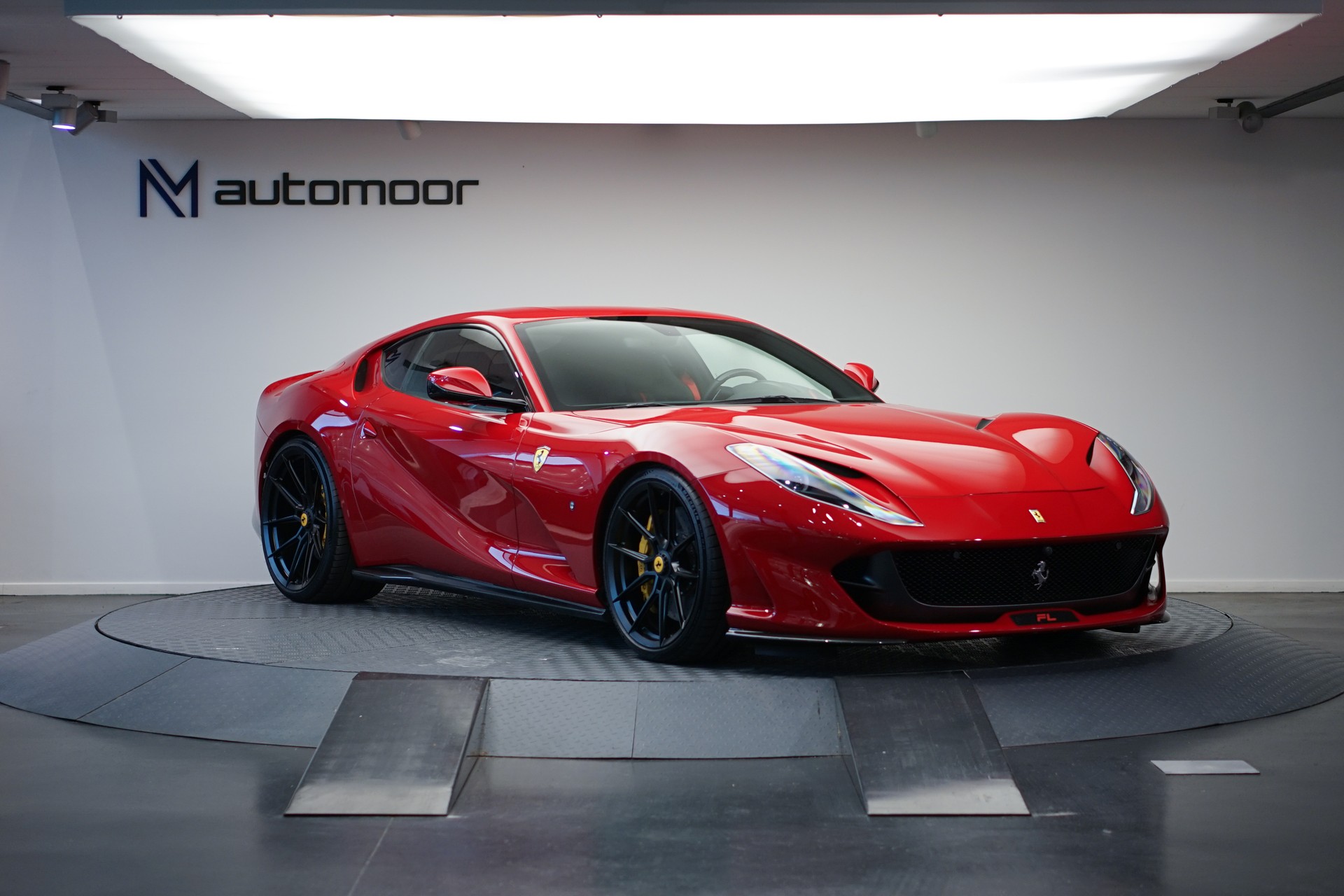 FERRARI 812 Superfast *NOVITEC* *Garantie* *CH-Fahrzeug*-showroom-element-2