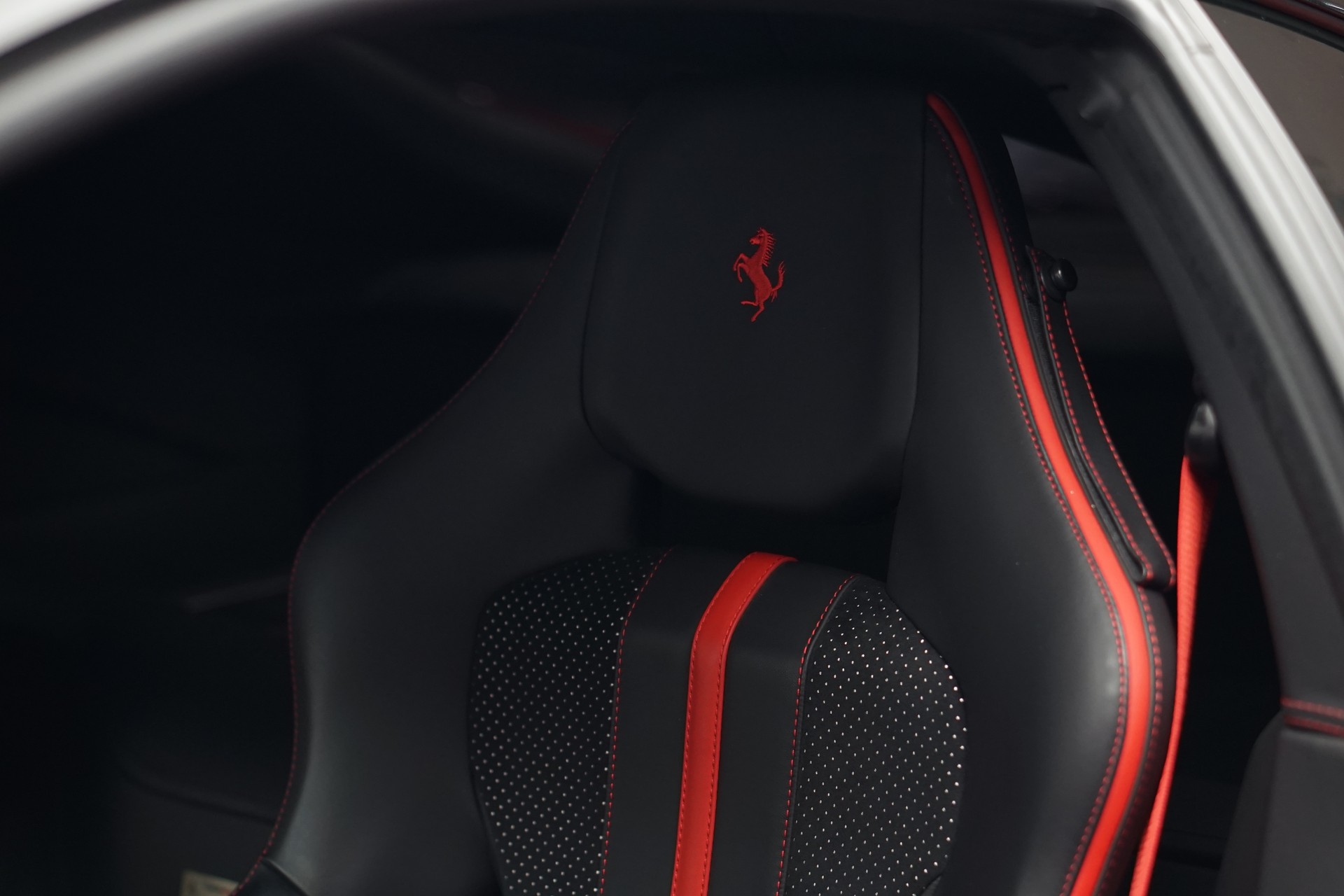FERRARI 812 Superfast *NOVITEC* *Garantie* *CH-Fahrzeug*-image-35