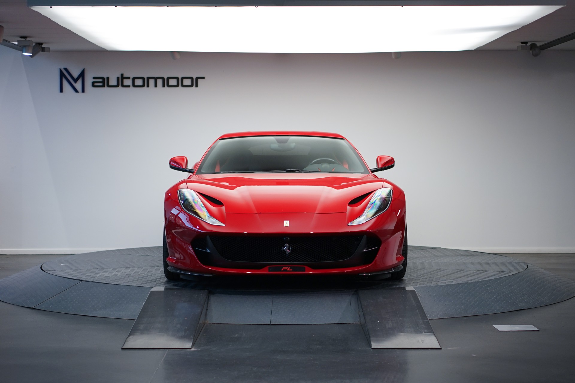 FERRARI 812 Superfast *NOVITEC* *Garantie* *CH-Fahrzeug*-showroom-element-1