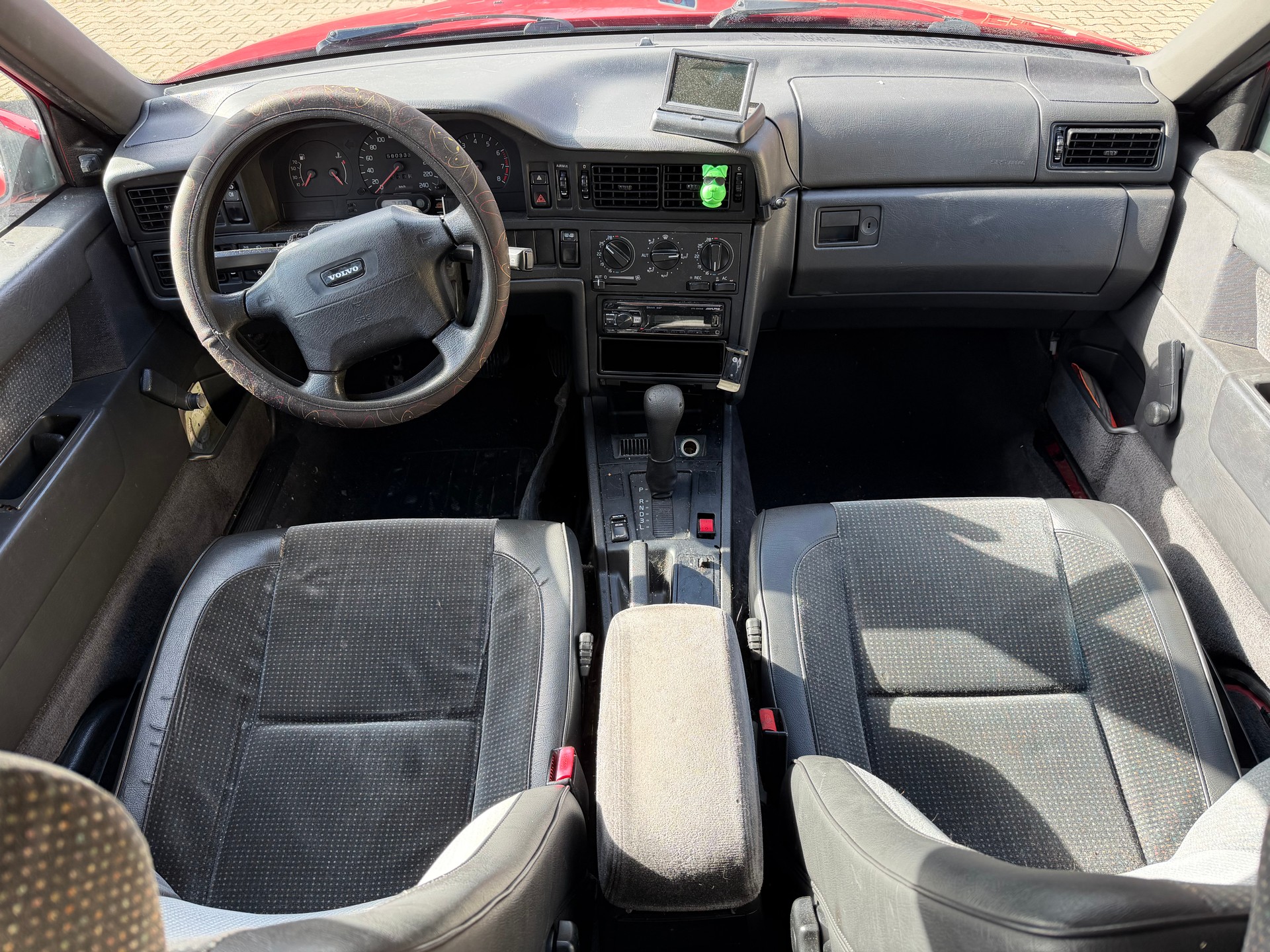 VOLVO 850 2.4-image-7