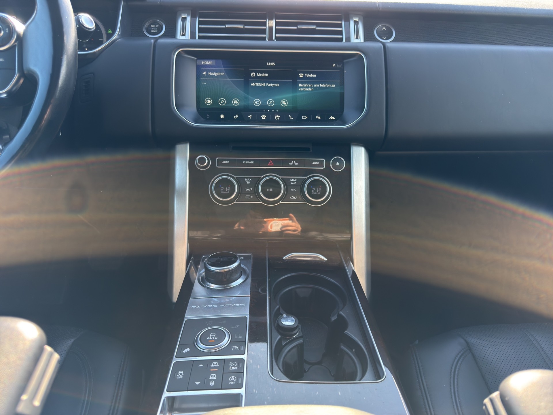 LAND ROVER Range Rover 4.4 SDV8 Vogue Automatic-image-14