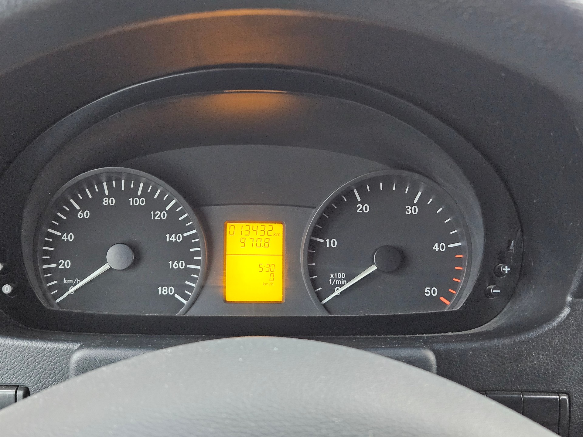 MERCEDES-BENZ Sprinter 315 CDI Standard-image-14