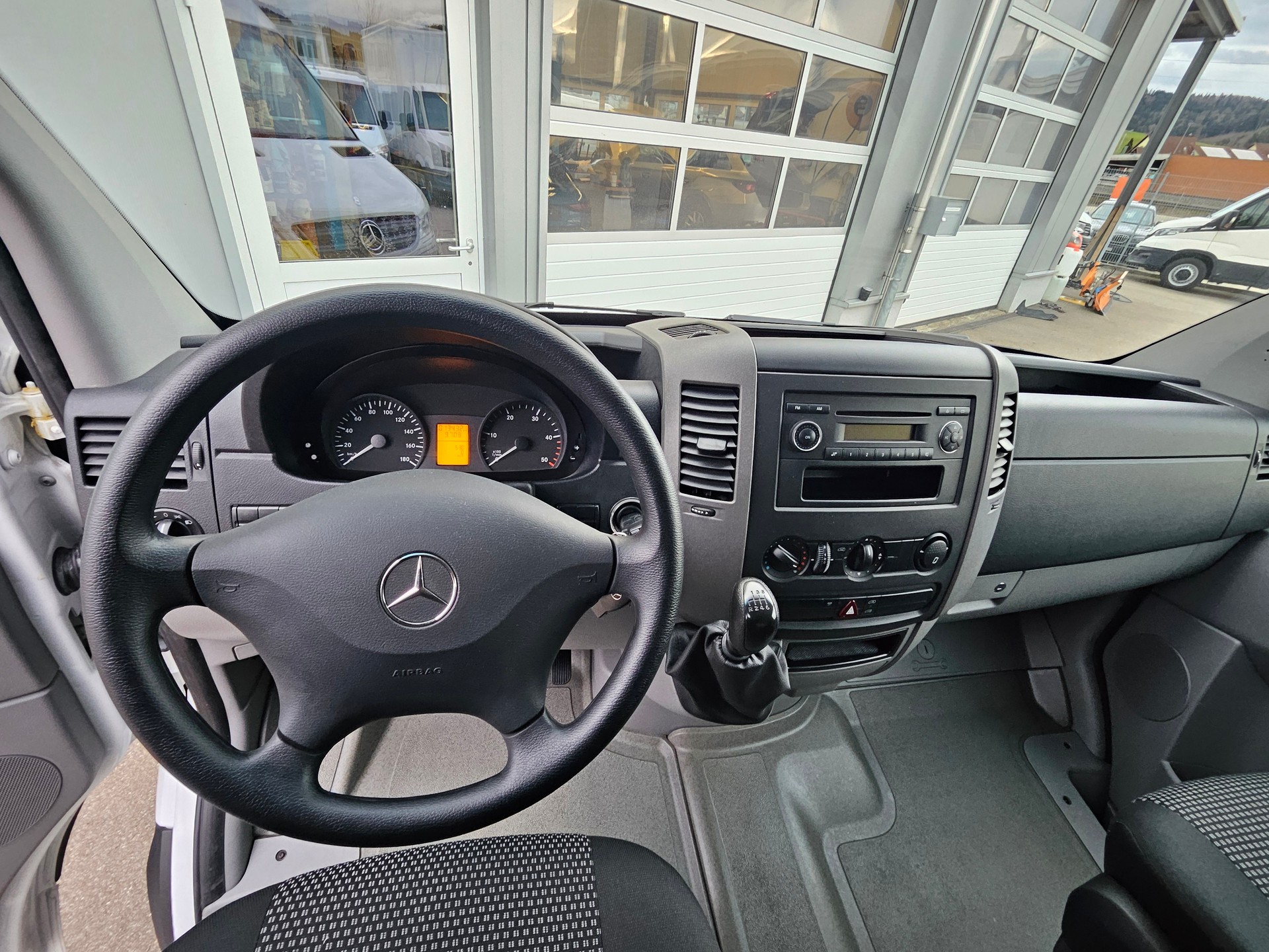 MERCEDES-BENZ Sprinter 315 CDI Standard-image-11