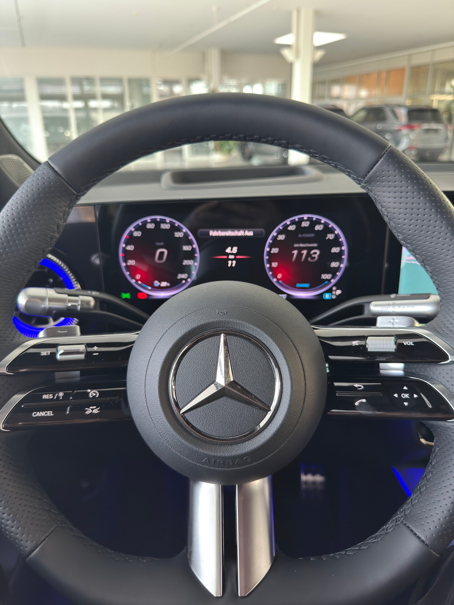 MERCEDES-BENZ GLB 350 4MATIC EQ-image-11