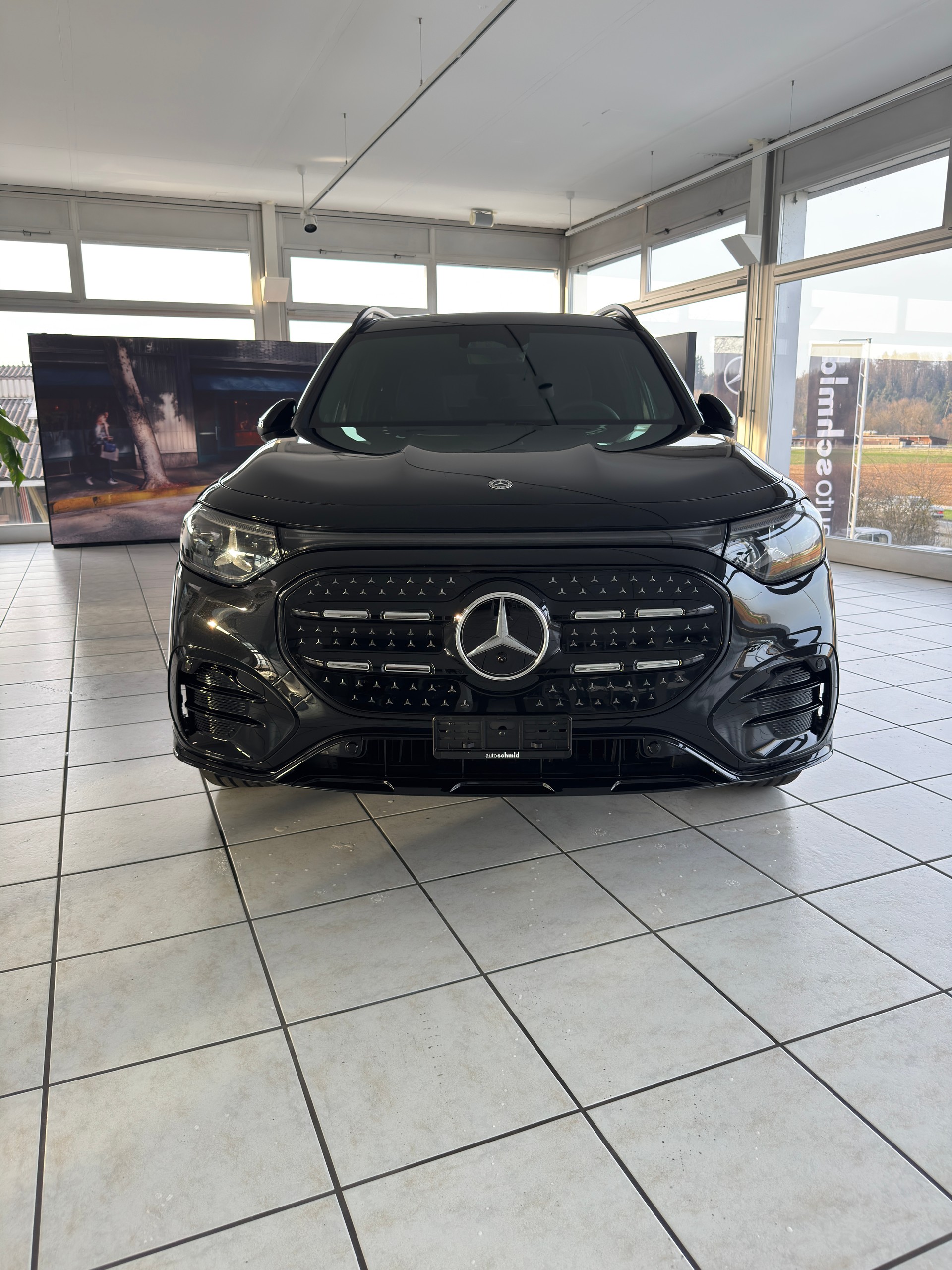 MERCEDES-BENZ GLB 350 4MATIC EQ-showroom-element-2