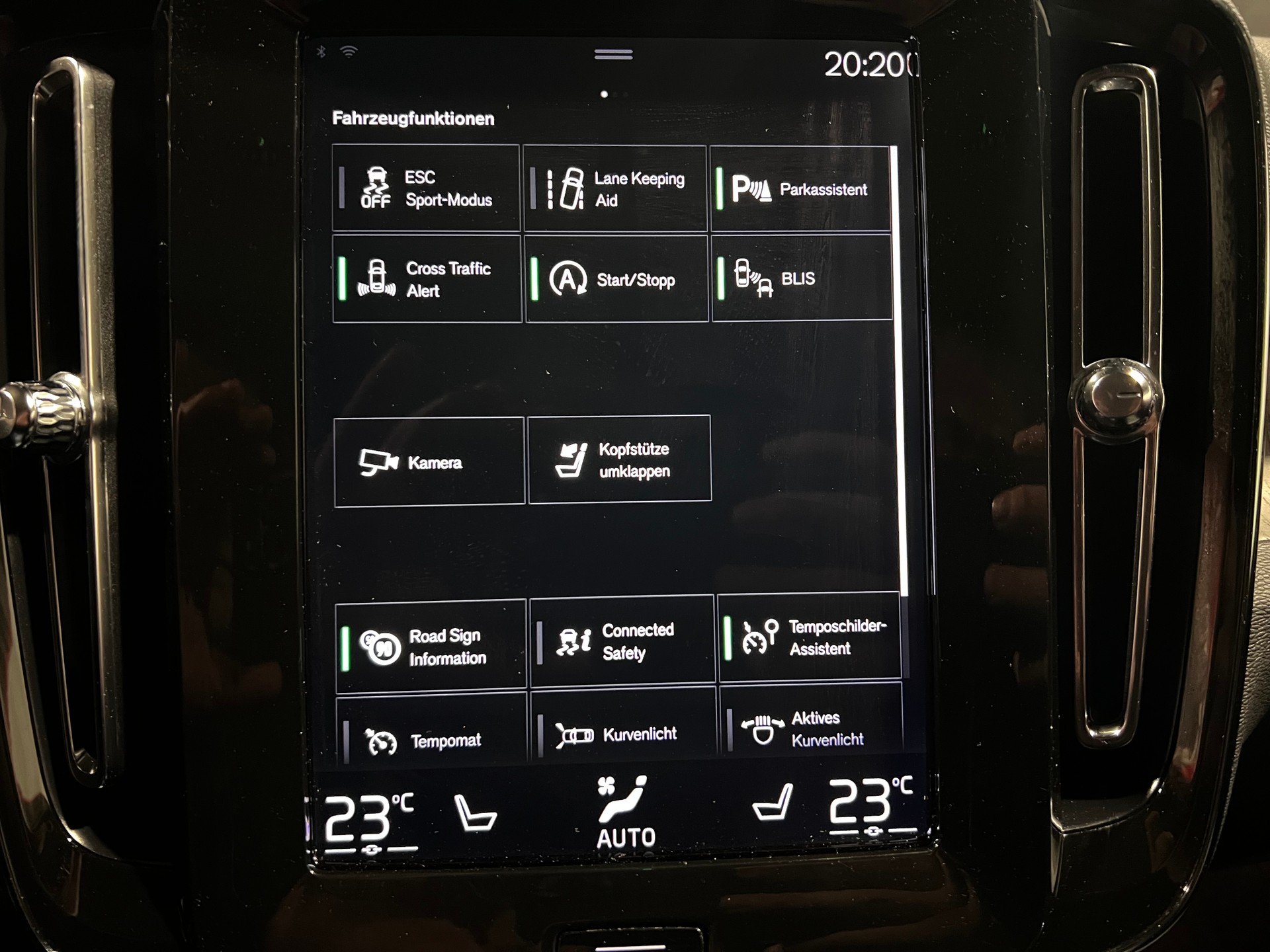 VOLVO XC40 D3 AWD Inscription Geartronic-image-18