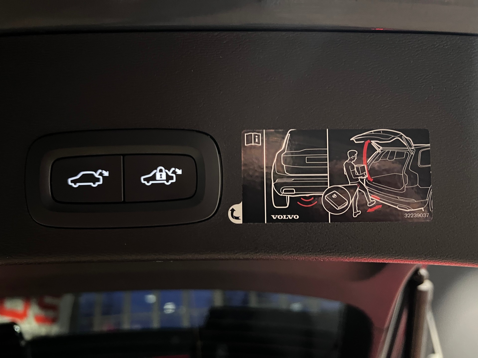 VOLVO XC40 D3 AWD Inscription Geartronic-image-23