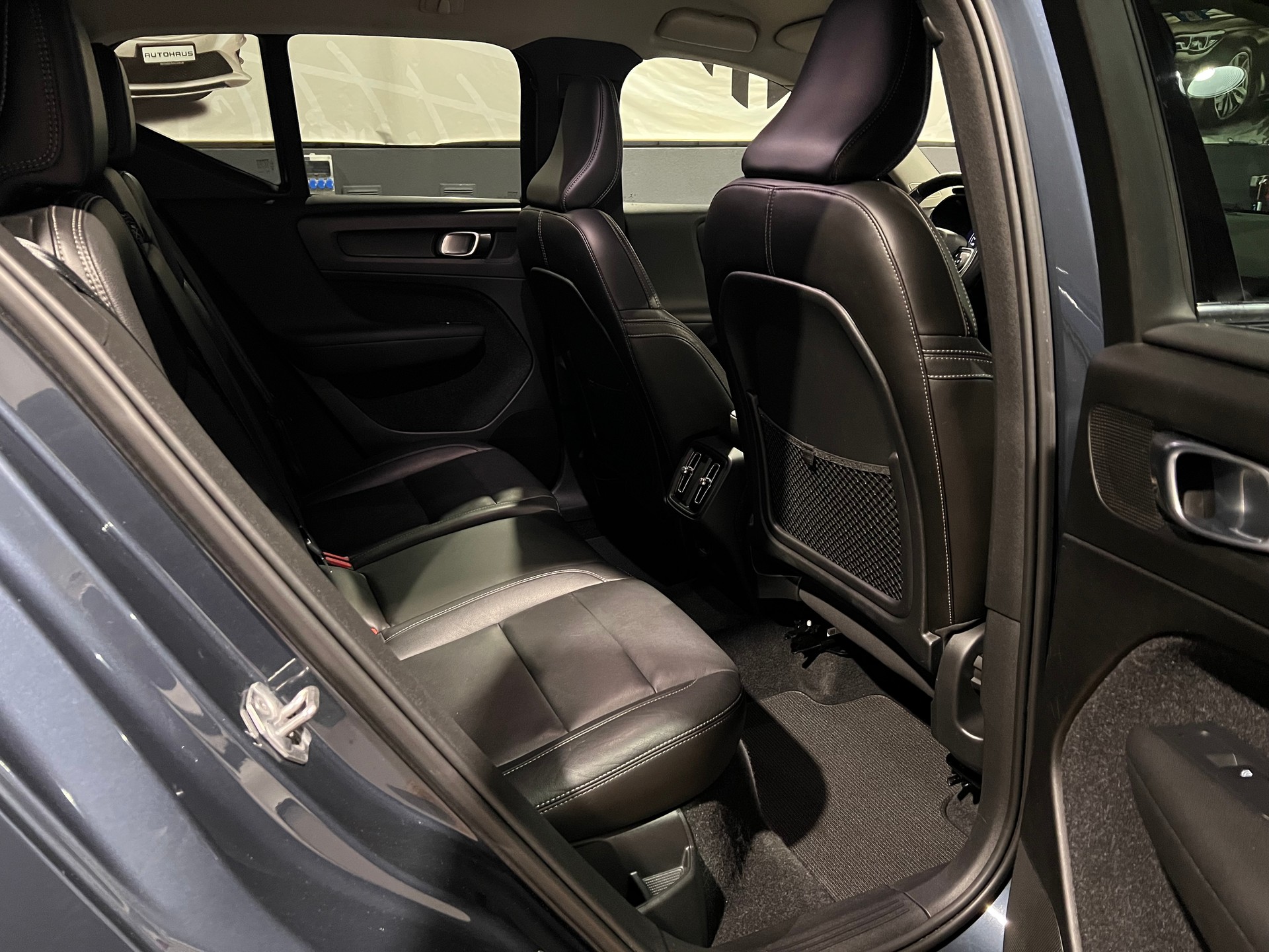 VOLVO XC40 D3 AWD Inscription Geartronic-image-15