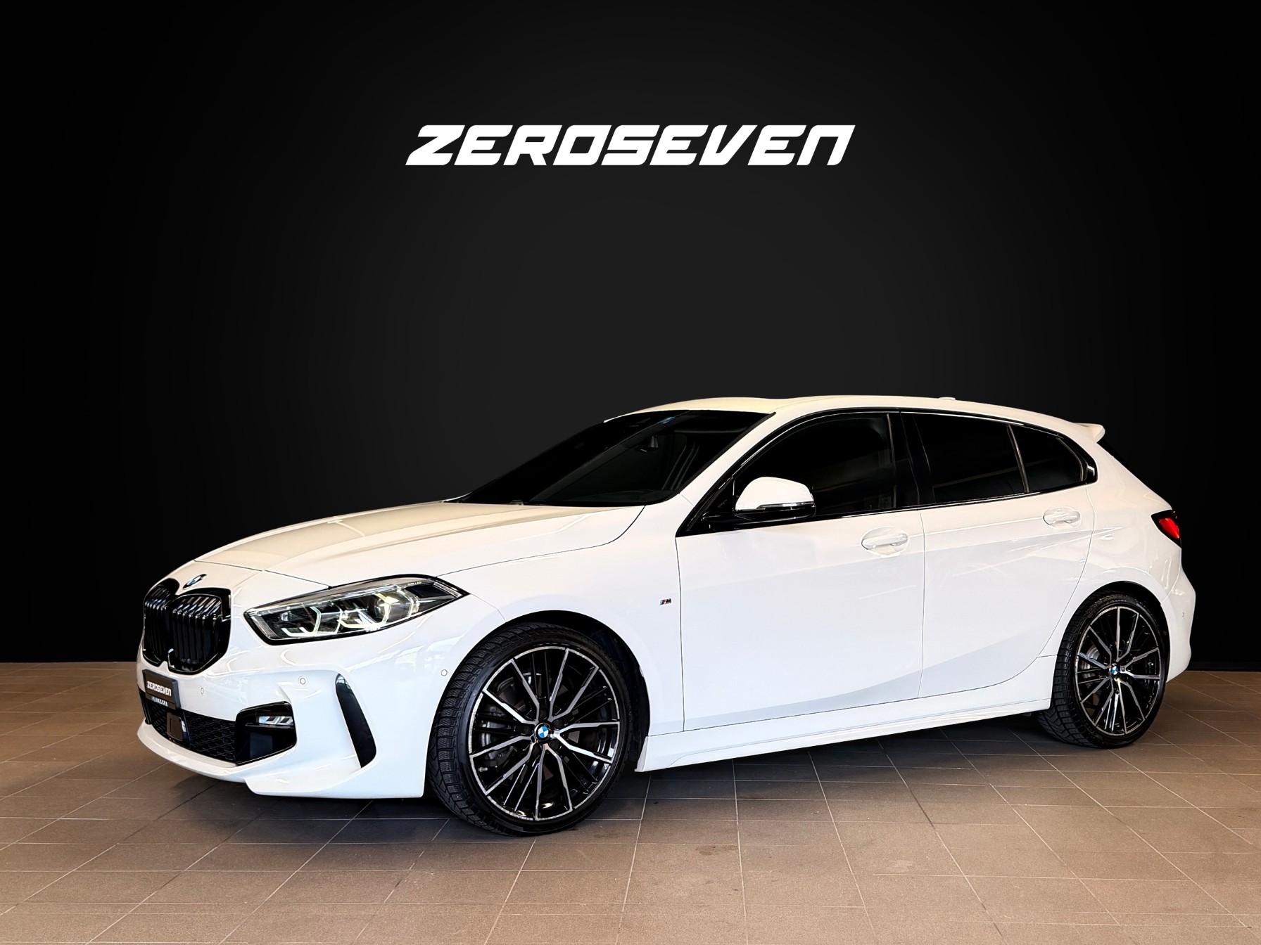 BMW 120d xDrive Steptronic Pure M Sport-showroom-element-1