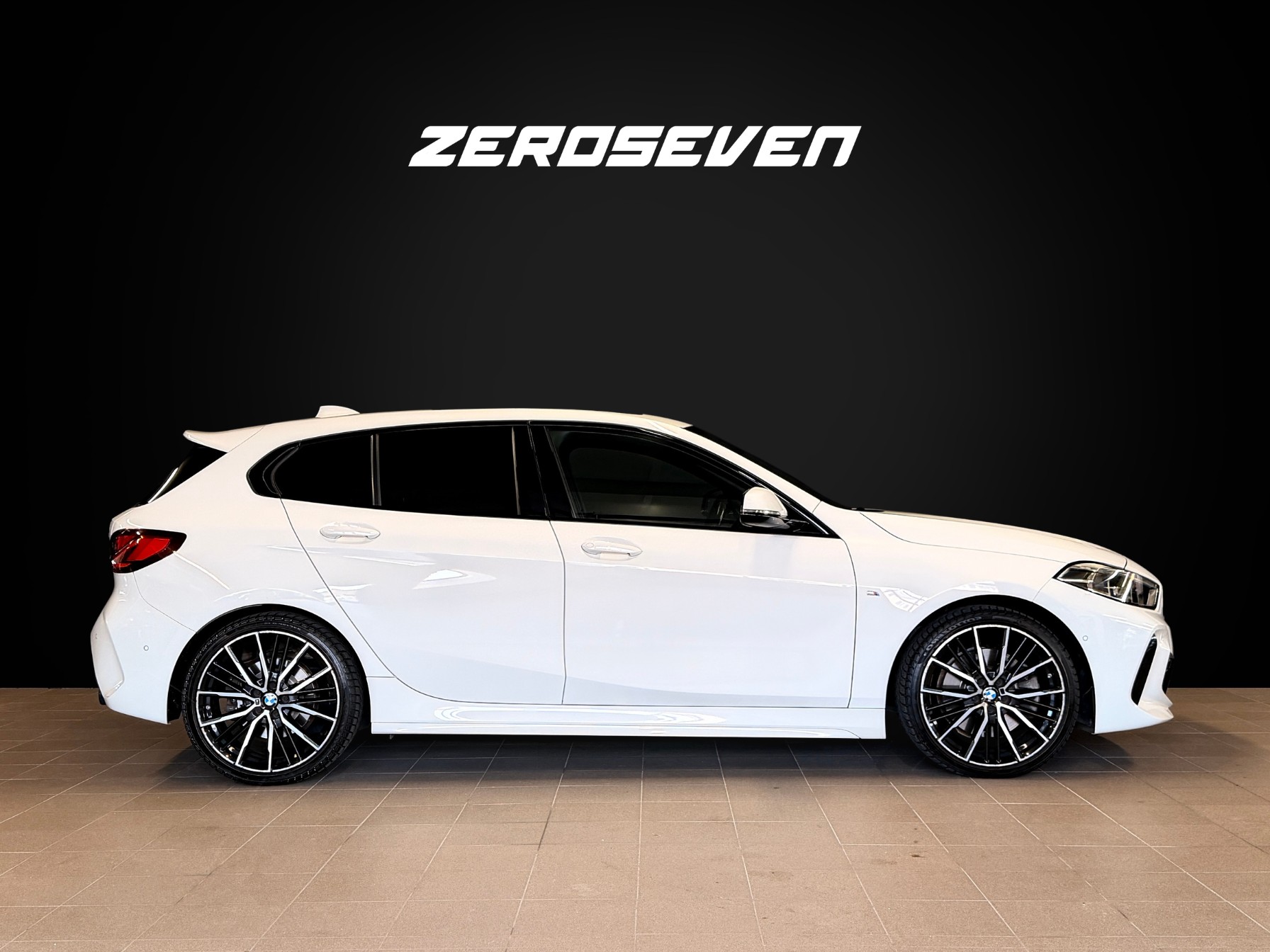 BMW 120d xDrive Steptronic Pure M Sport-image-8