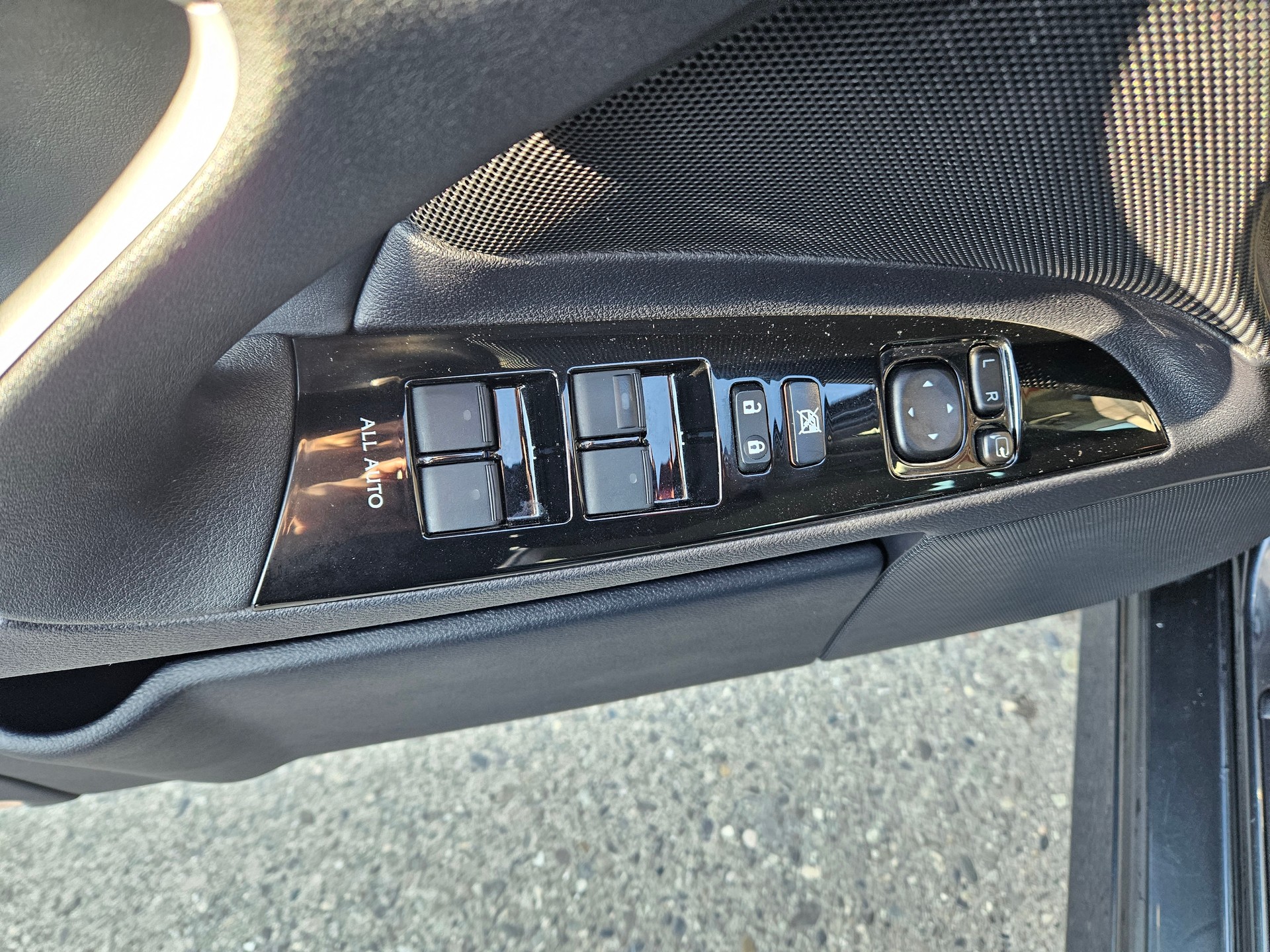 LEXUS IS 250 Executive Automatic-image-11