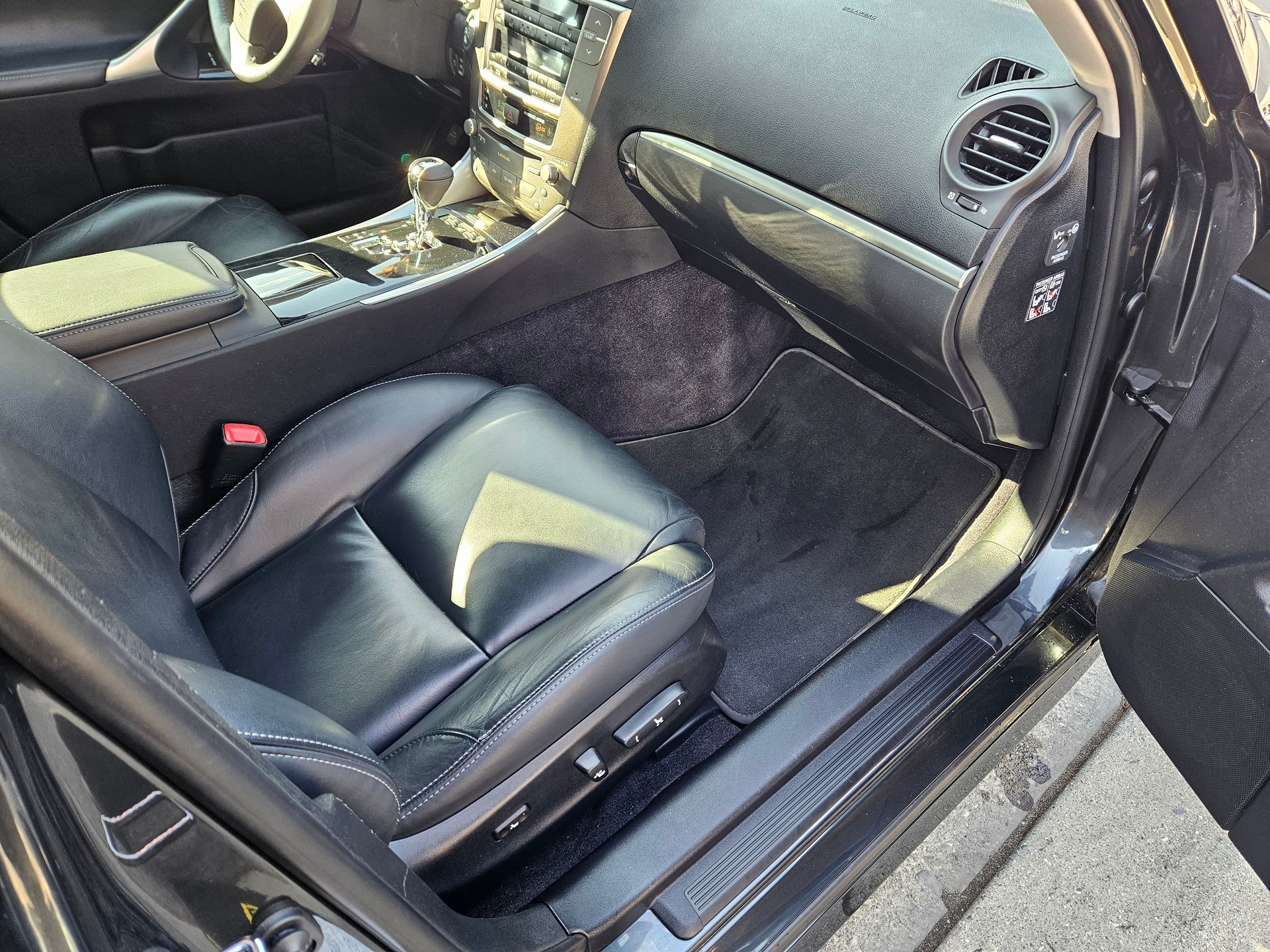 LEXUS IS 250 Executive Automatic-image-5