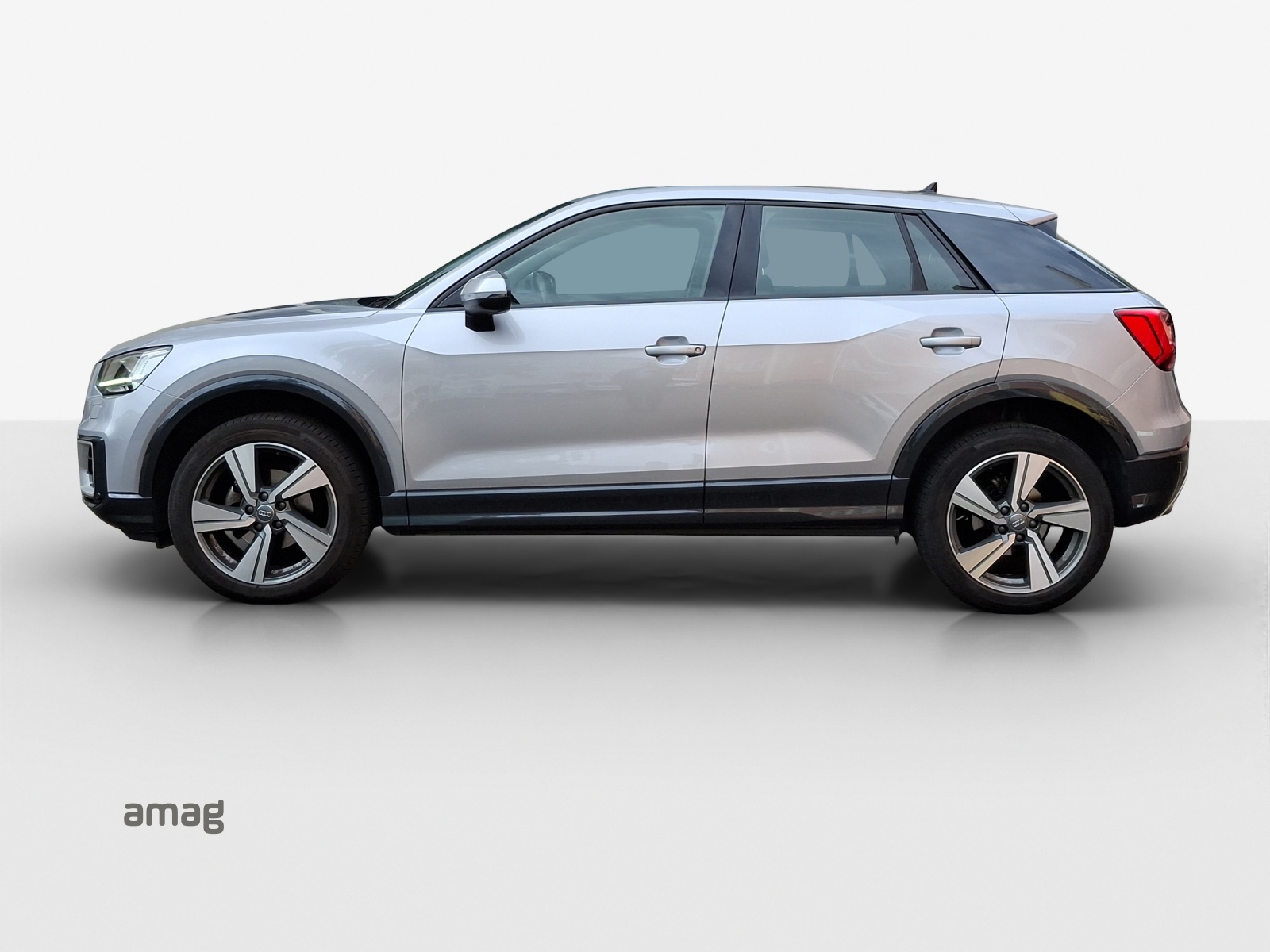 AUDI Q2 35 TFSI Design S-tronic-showroom-element-1