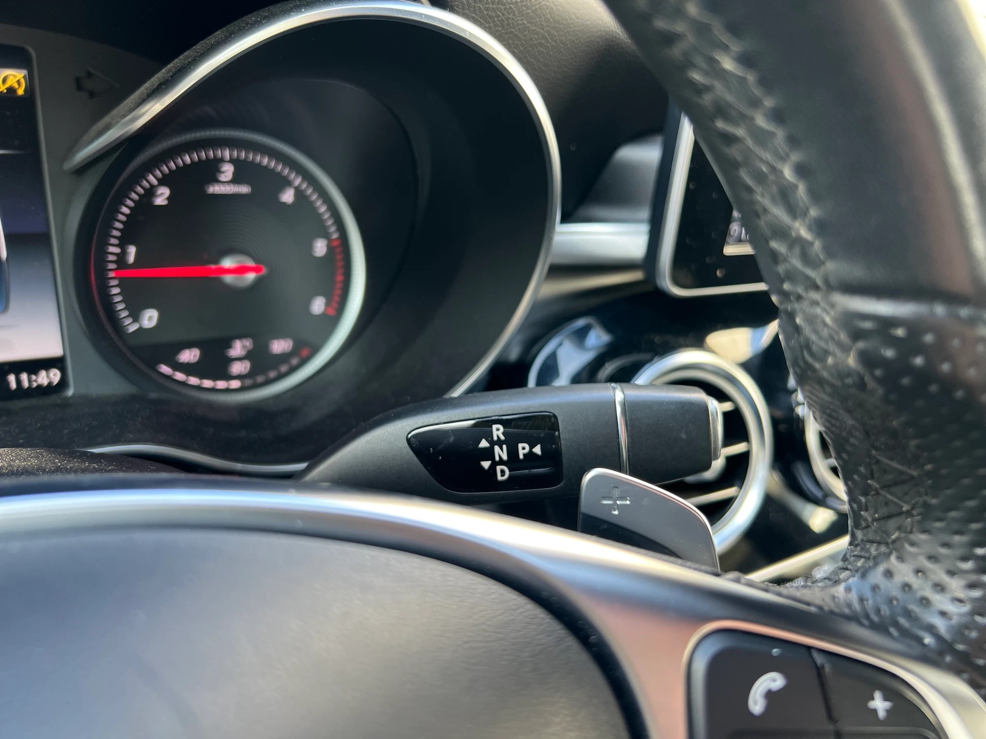 MERCEDES-BENZ C 250 BlueTEC AMG Line 4Matic 9G-Tronic-image-15