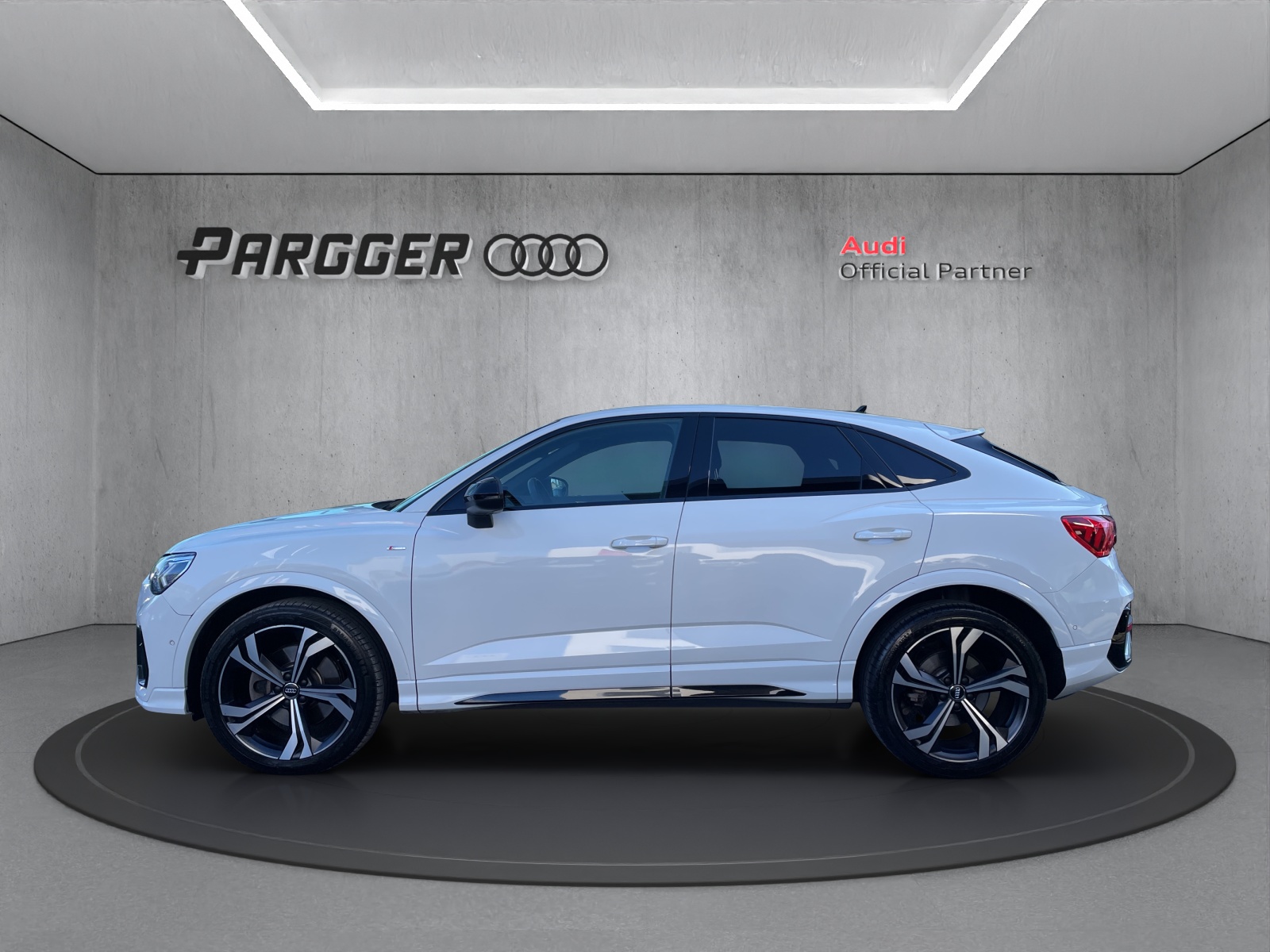 AUDI Q3 Sportback 45 TFSI S line quattro S-tronic-showroom-element-2