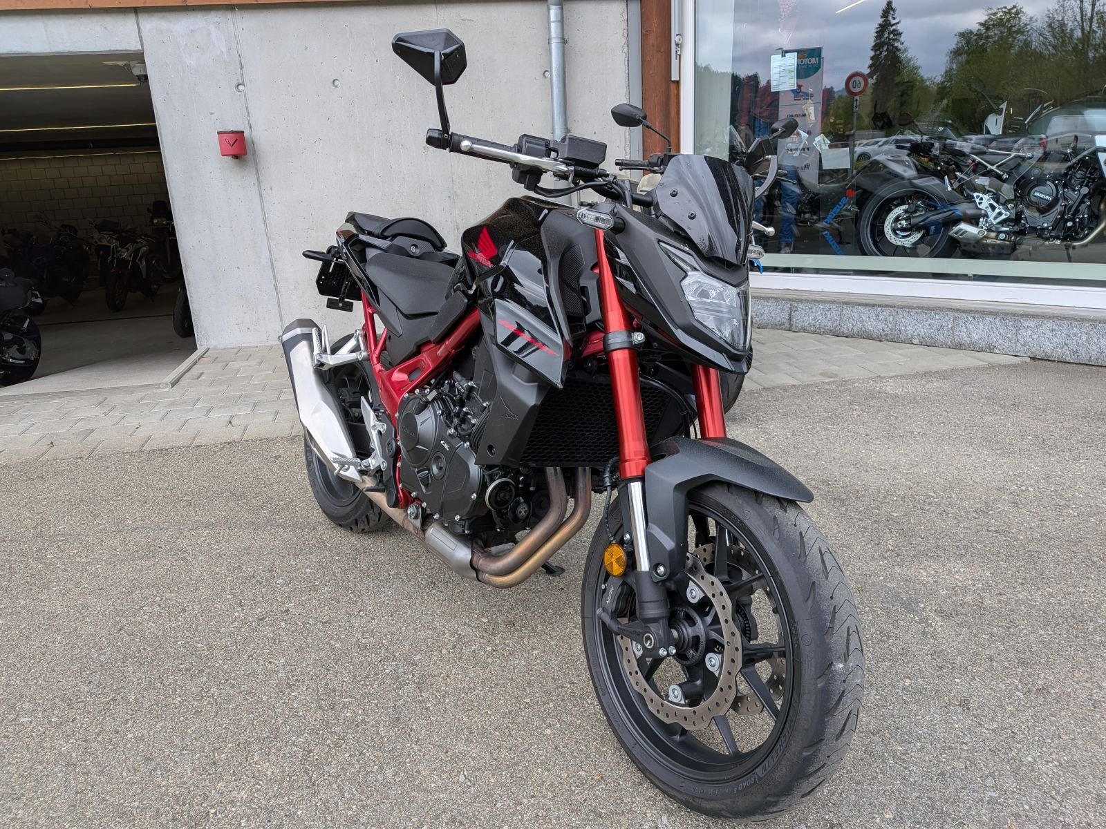 HONDA CB 750 Hornet-image-1