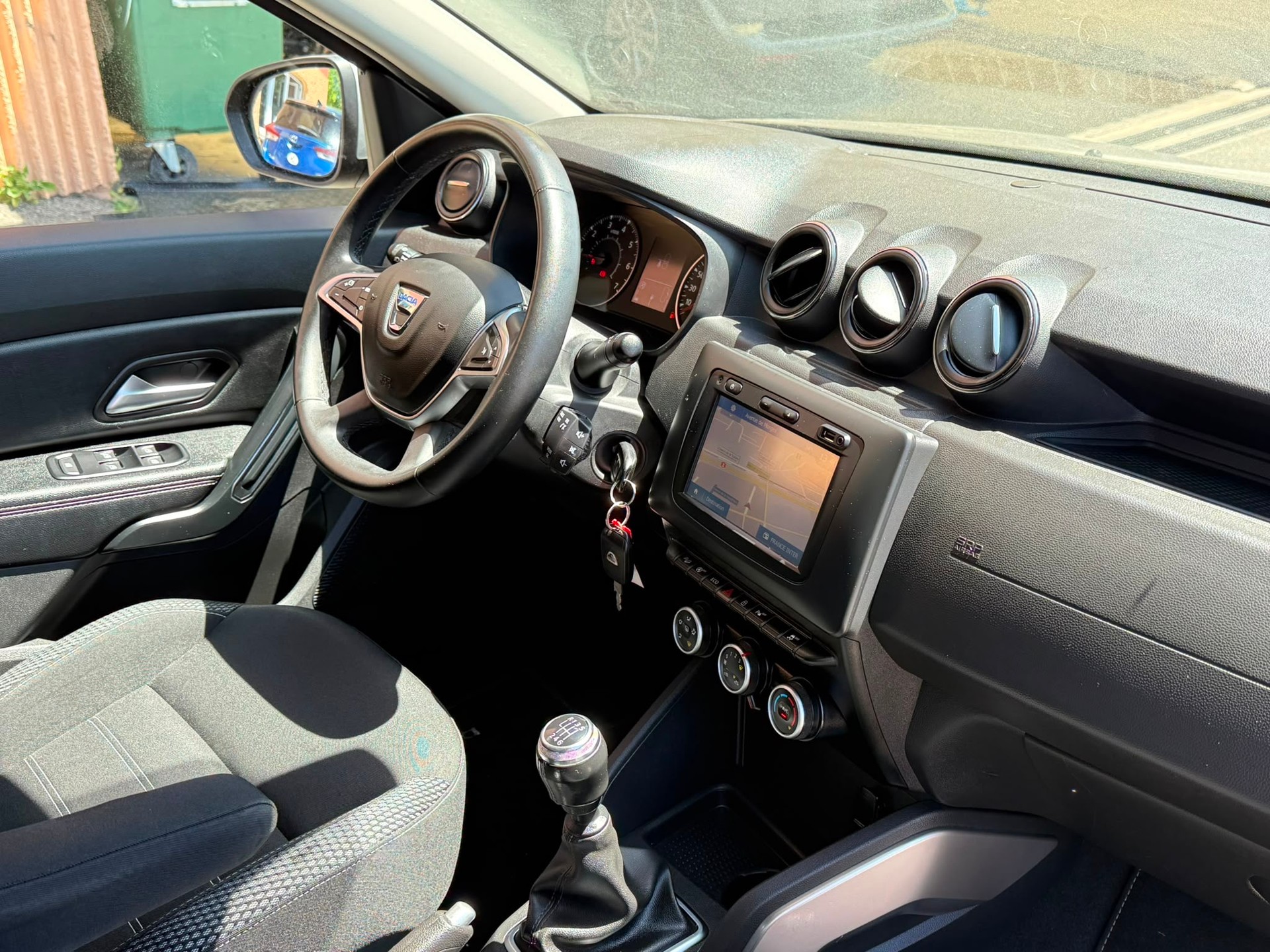 DACIA Duster TCe 125 Comfort 4x4-image-12