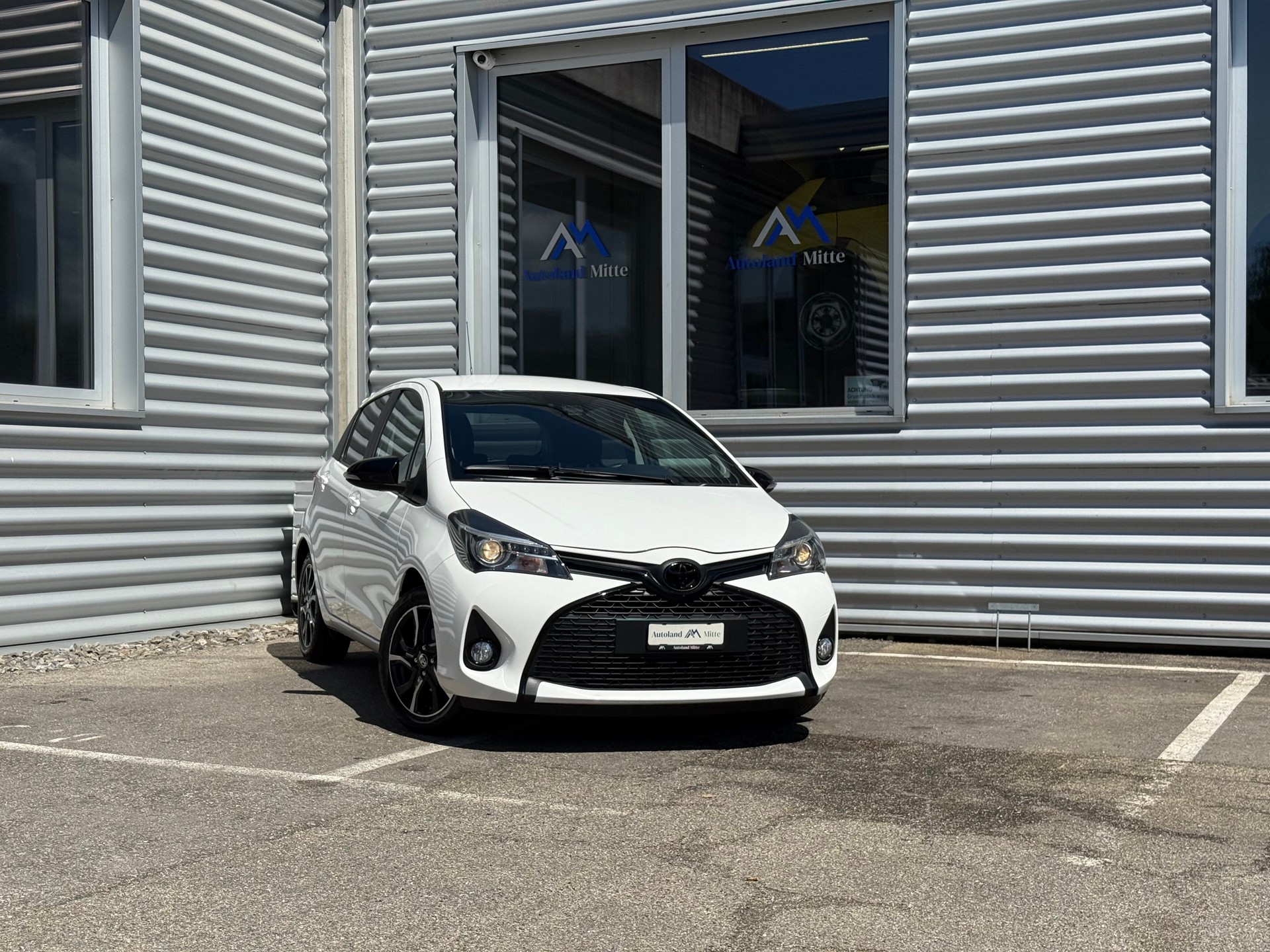 TOYOTA Yaris 1.33 Luna