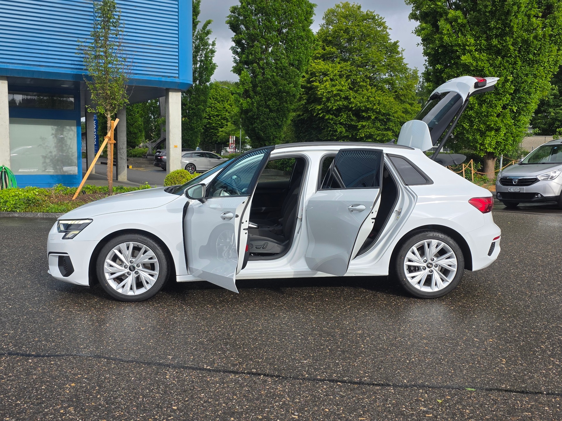 AUDI A3 Sportback 35 TFSI Attraction S-tronic-image-3