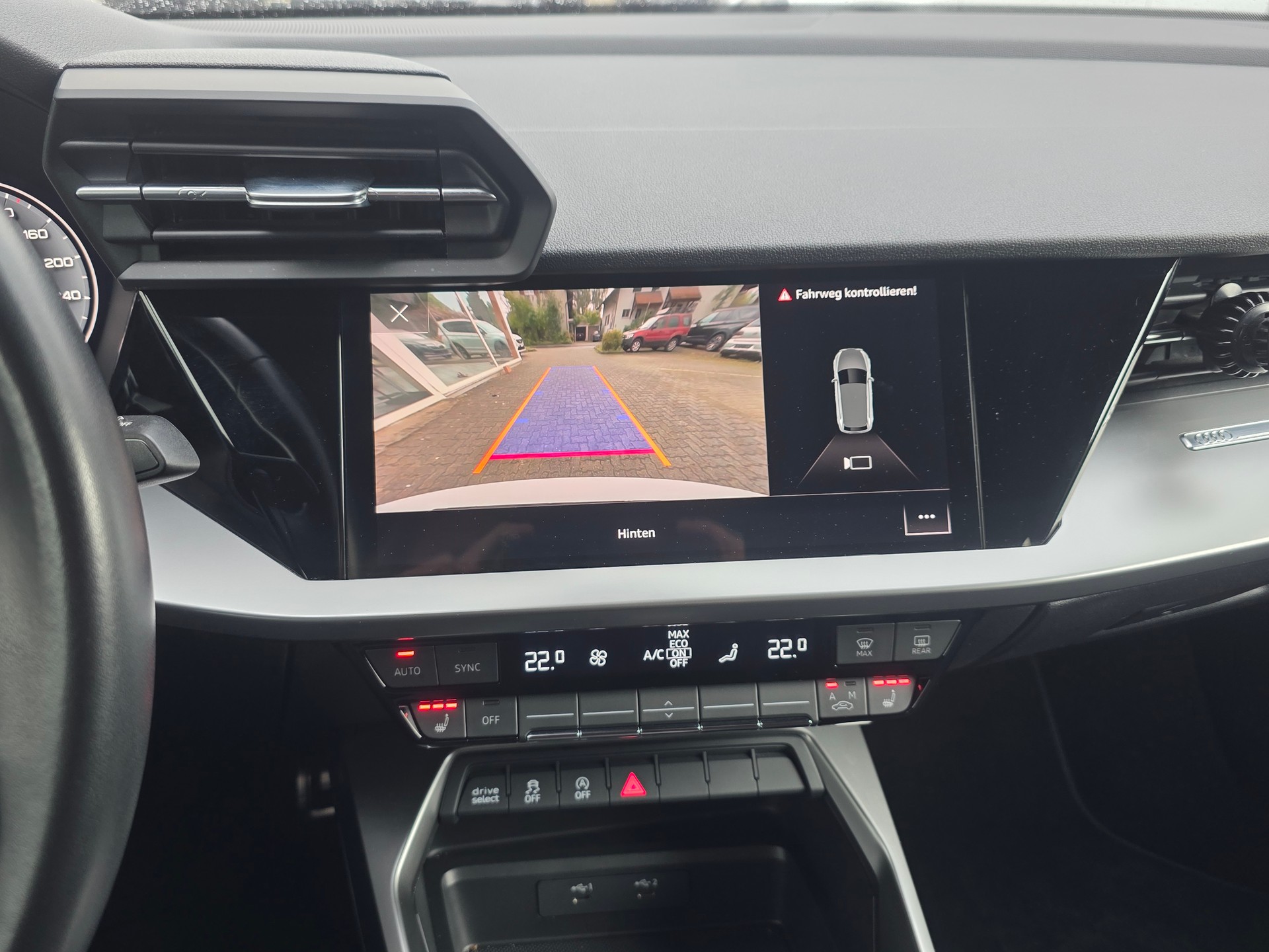 AUDI A3 Sportback 35 TFSI Attraction S-tronic-image-13