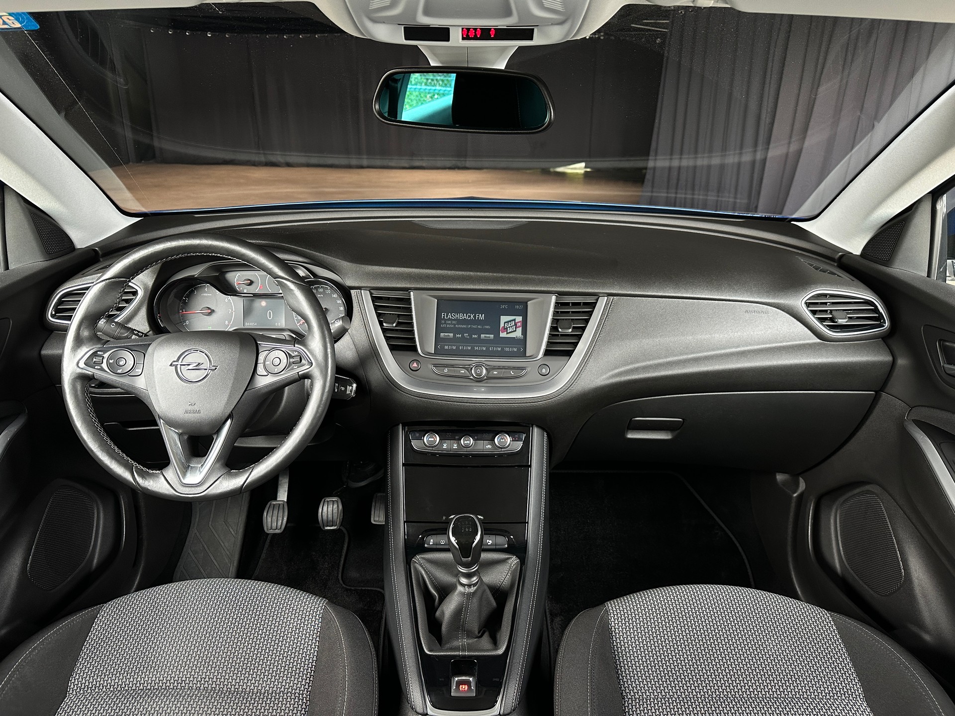 OPEL Grandland X 1.2i TP Excellence-image-14