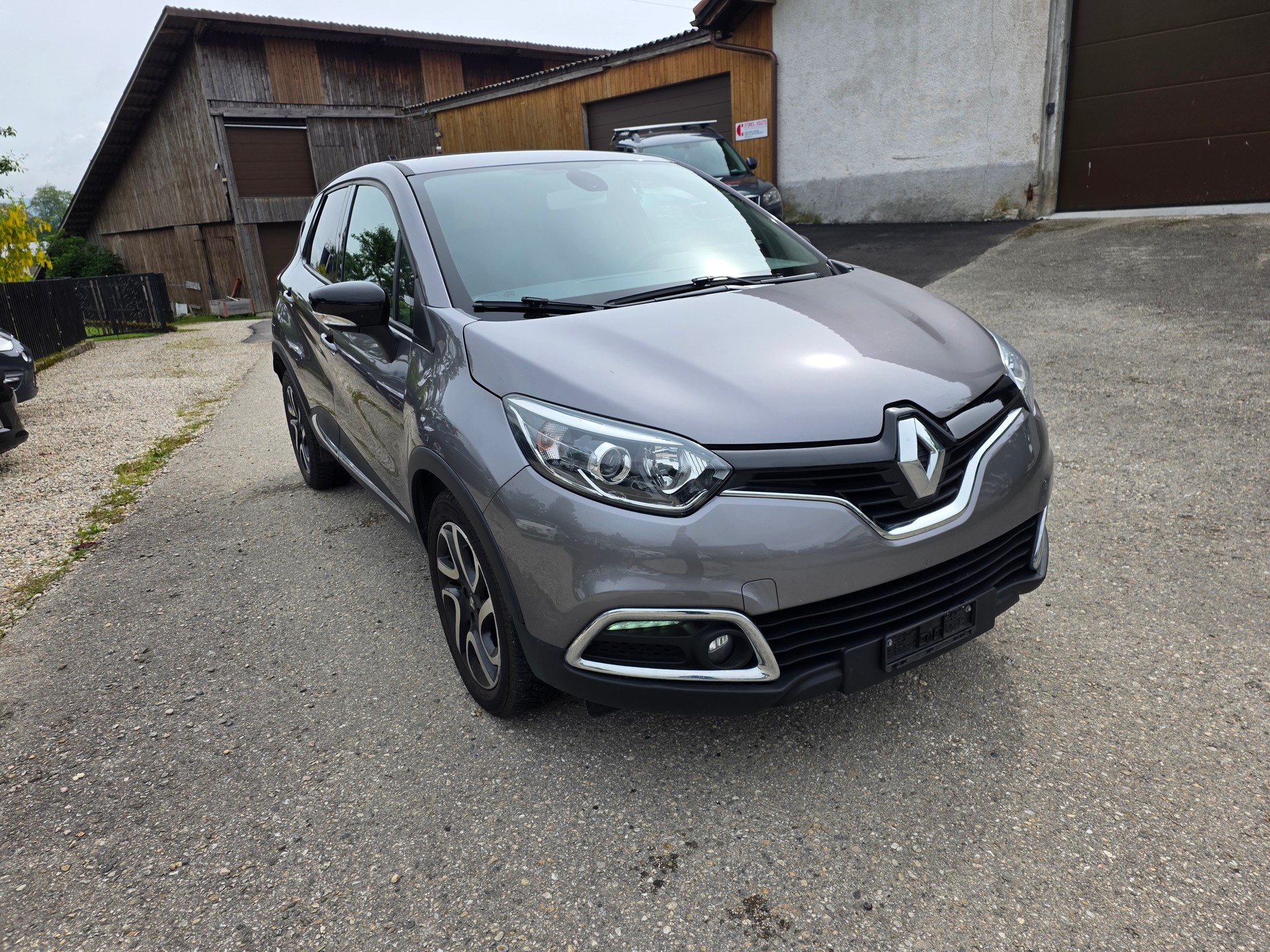 RENAULT Captur 1.2 T 16V Dynamique EDC-image-2