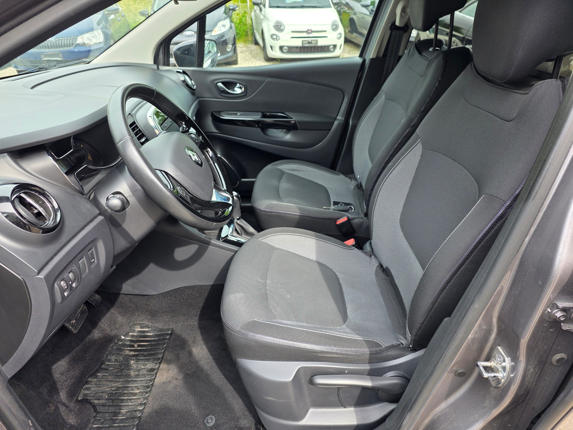 RENAULT Captur 1.2 T 16V Dynamique EDC-image-11