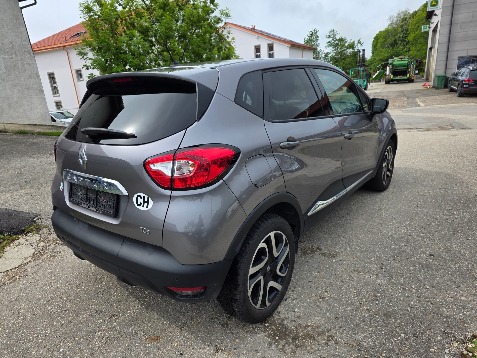 RENAULT Captur 1.2 T 16V Dynamique EDC-image-4