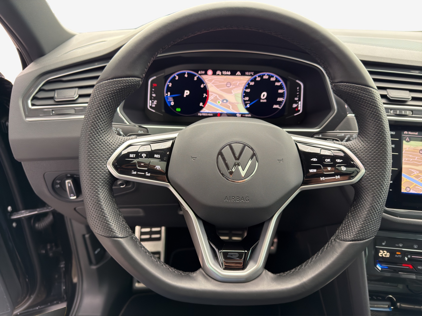 VW Tiguan 2.0TSI R-Line 4Motion DSG-image-9