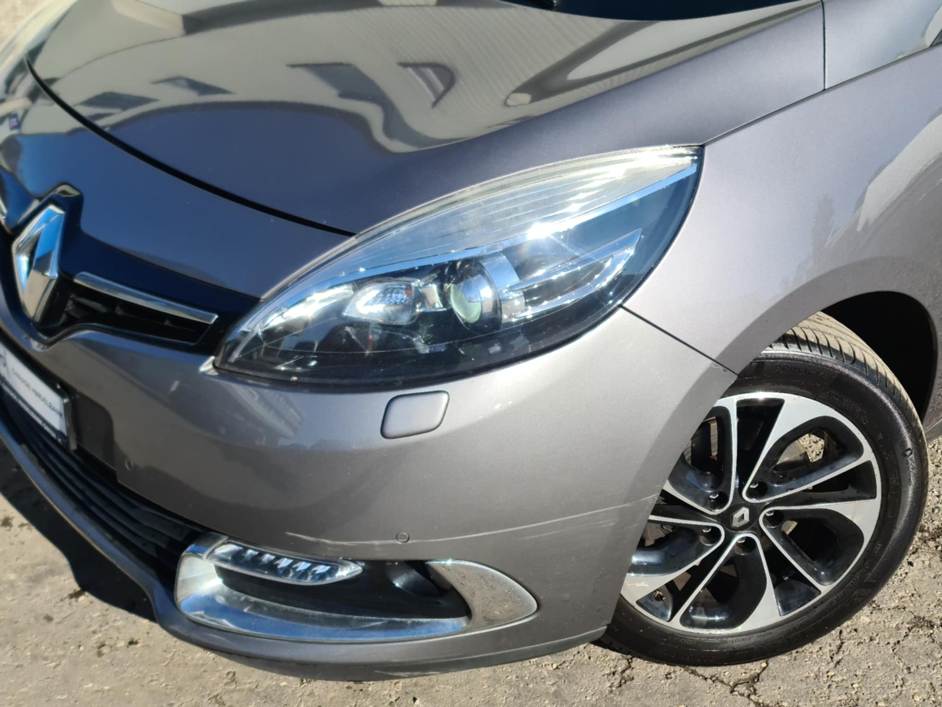 RENAULT Grand Scénic 1.5 dCi Swiss Edition EDC-image-1