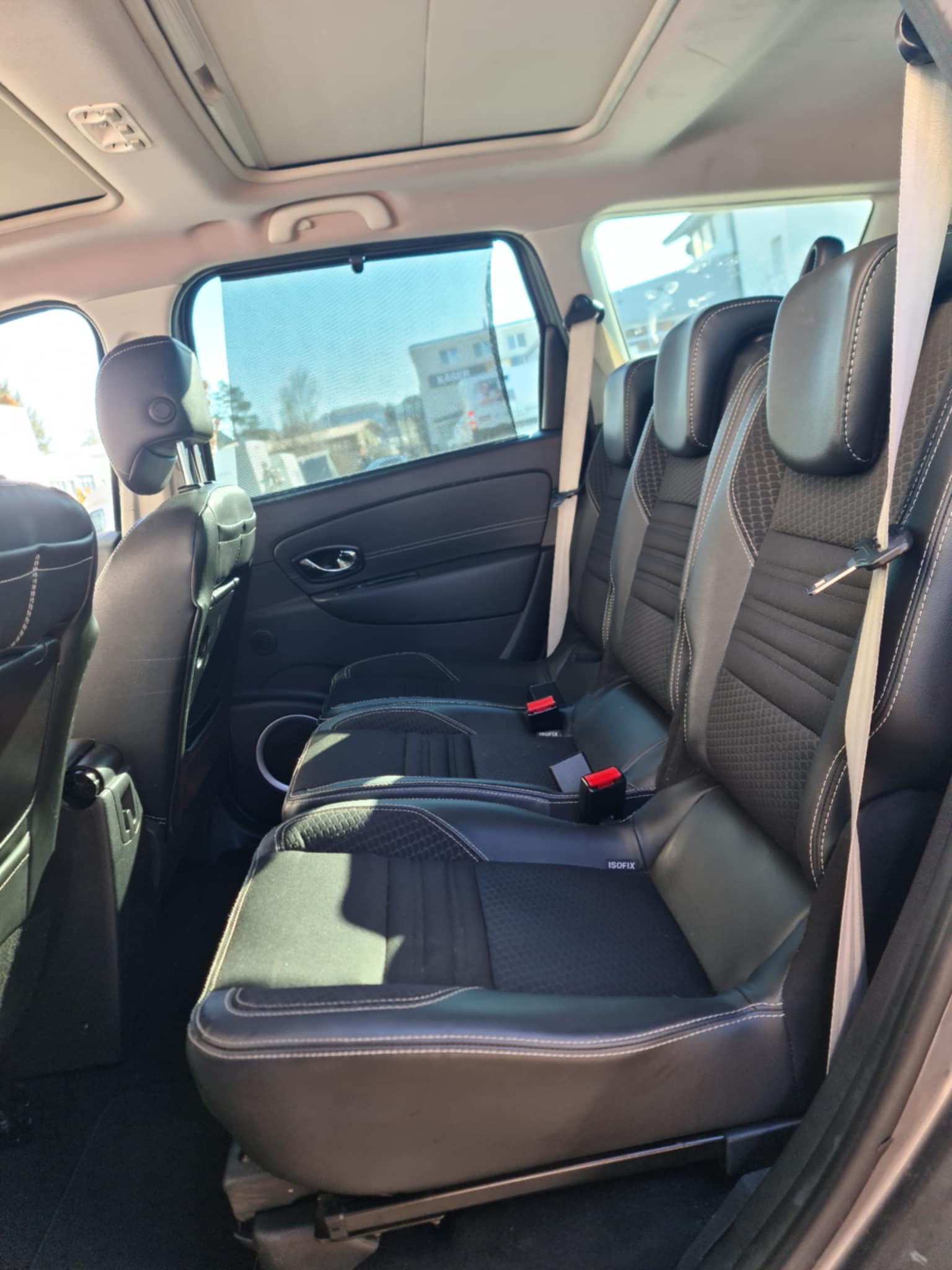 RENAULT Grand Scénic 1.5 dCi Swiss Edition EDC-image-15