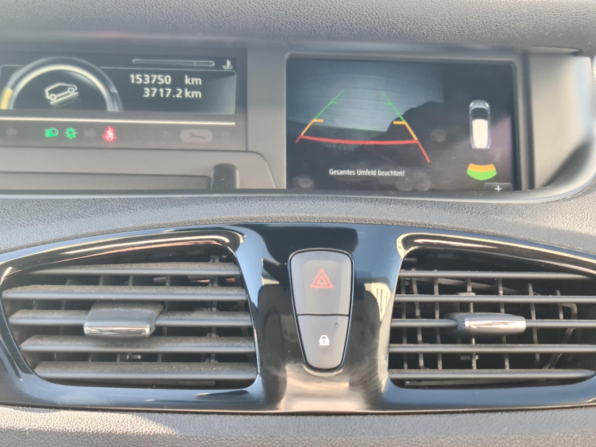 RENAULT Grand Scénic 1.5 dCi Swiss Edition EDC-image-12
