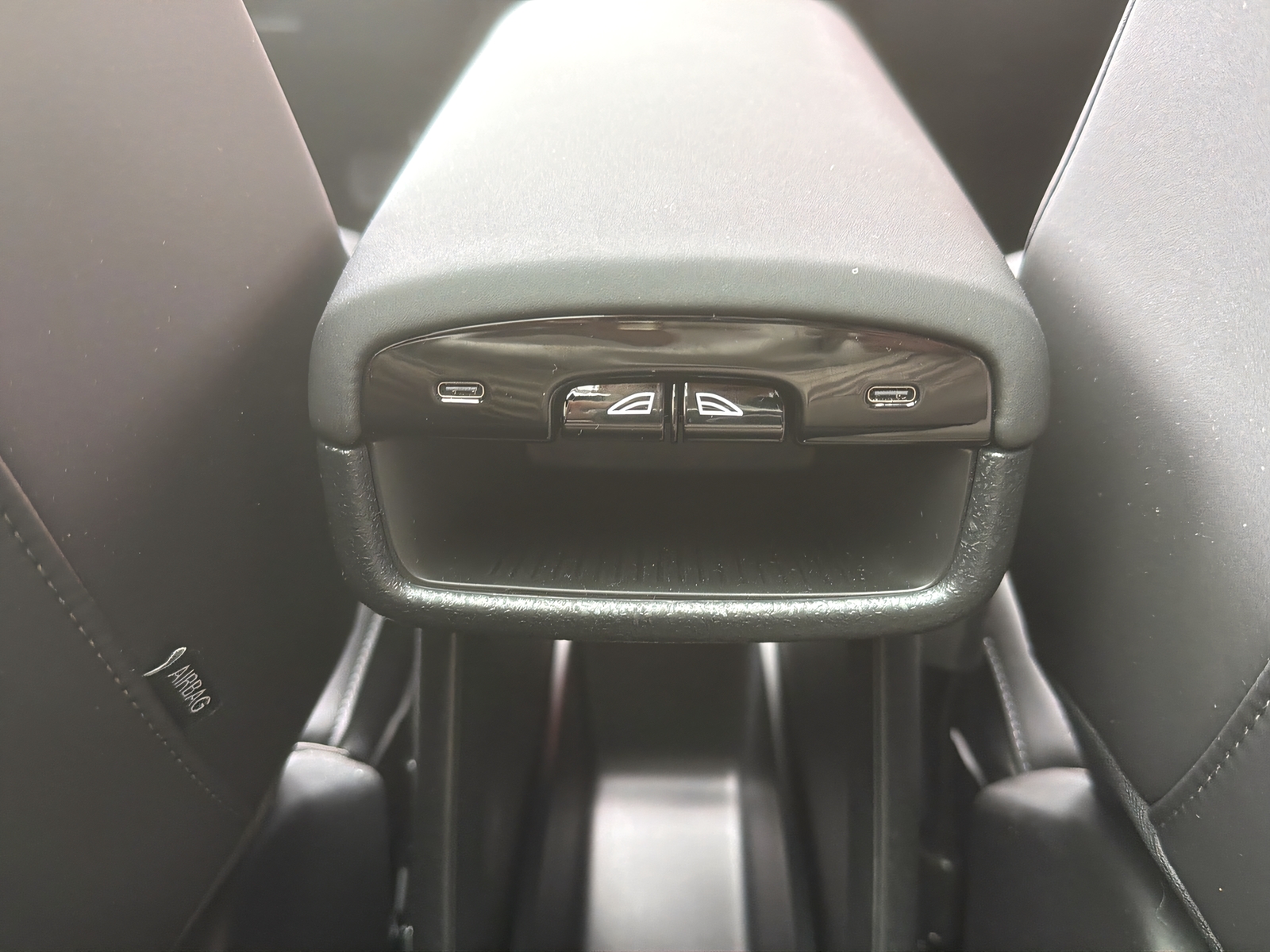 VOLVO EX30 E60 Twin Ultra Performance AWD-image-15