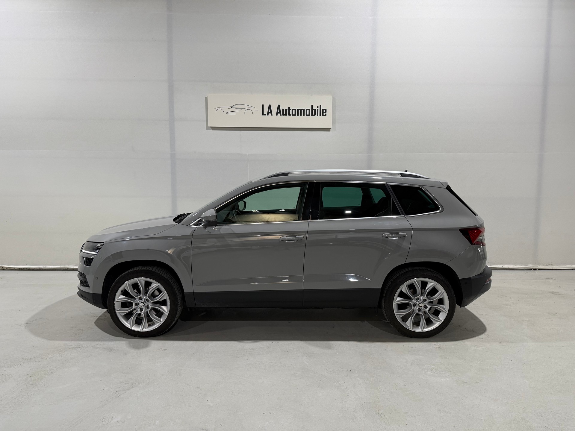 SKODA Karoq 2.0 TDI CR Style 4x4 DSG-image-2