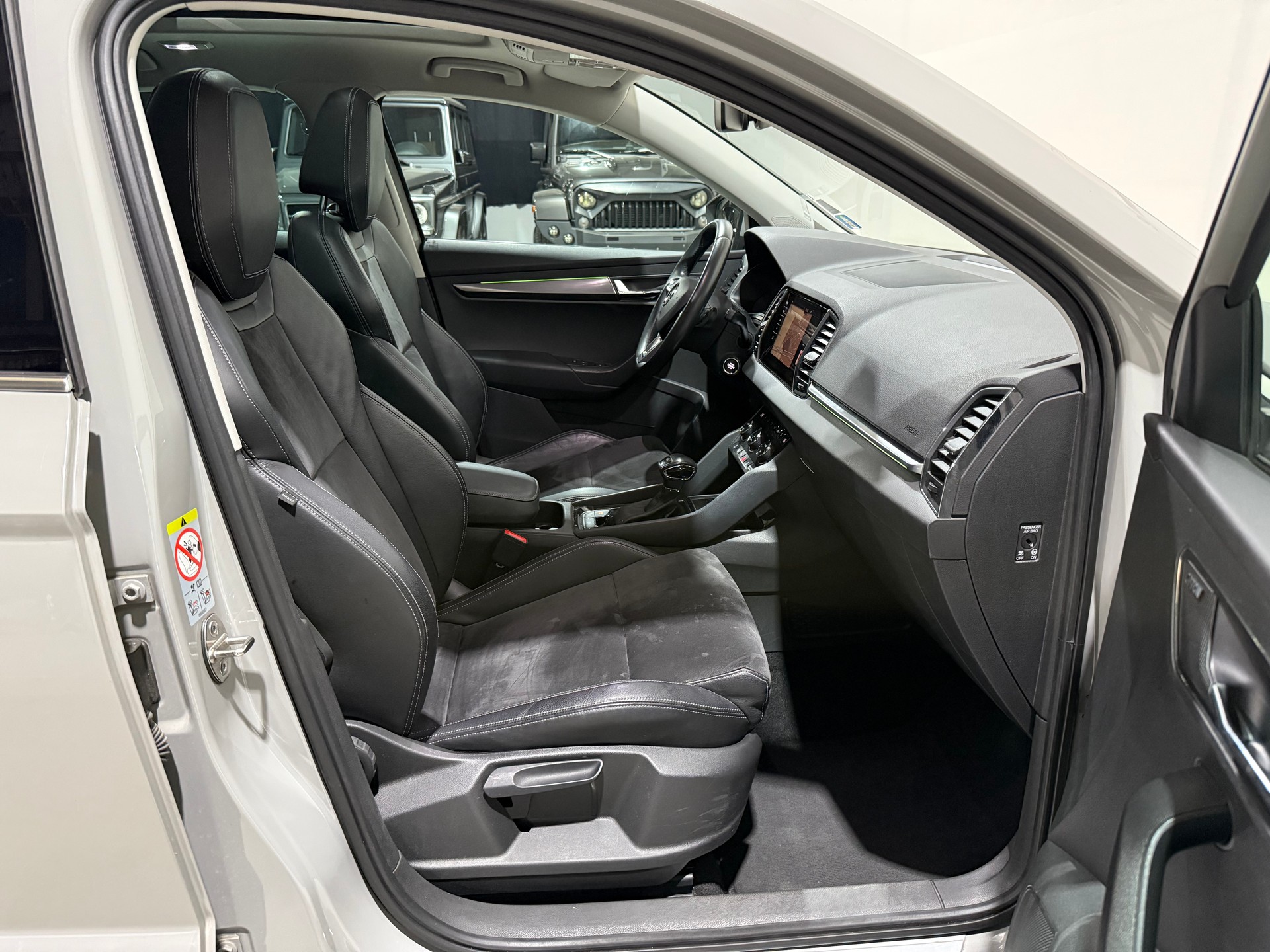 SKODA Karoq 2.0 TDI CR Style 4x4 DSG-image-13