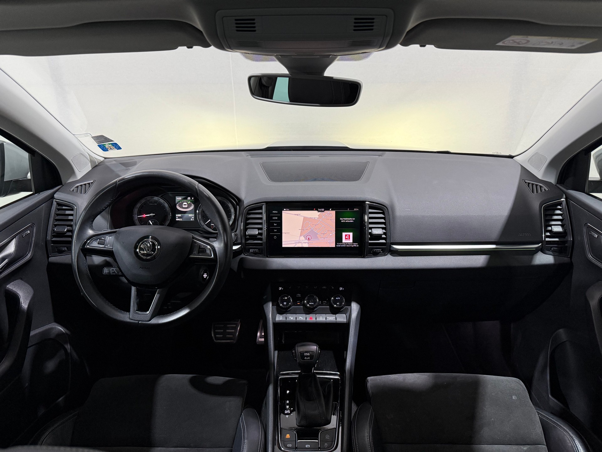 SKODA Karoq 2.0 TDI CR Style 4x4 DSG-image-11