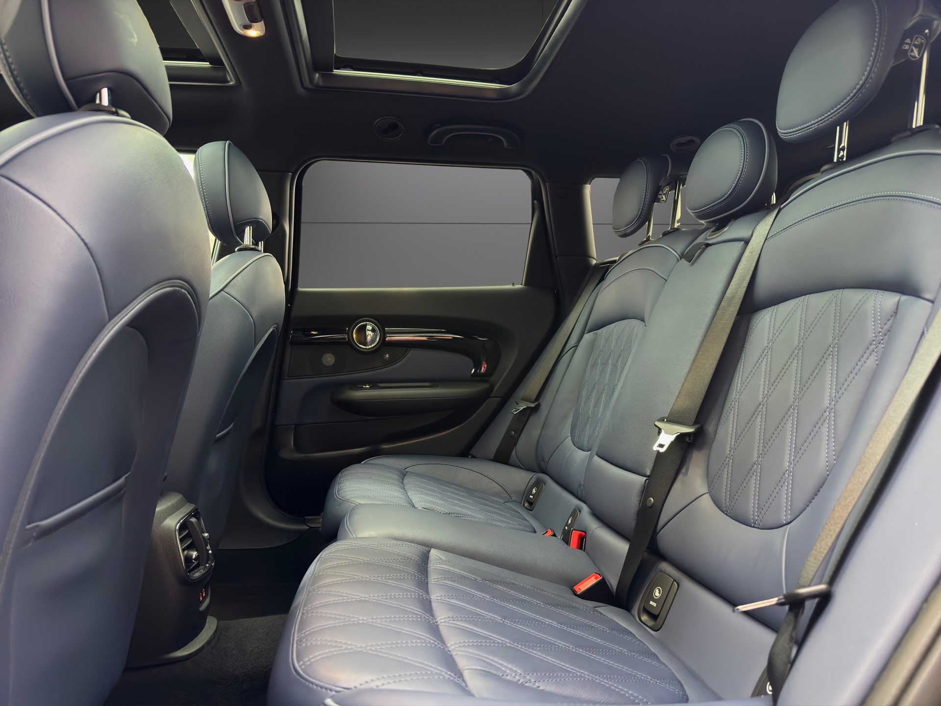 MINI Clubman Cooper John Cooper Works ALL4 Steptronic-image-15