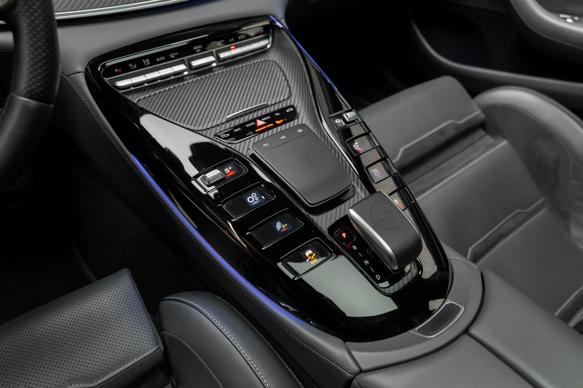 MERCEDES-BENZ AMG GT 4 53 4Matic+ Speedshift TCT-image-12